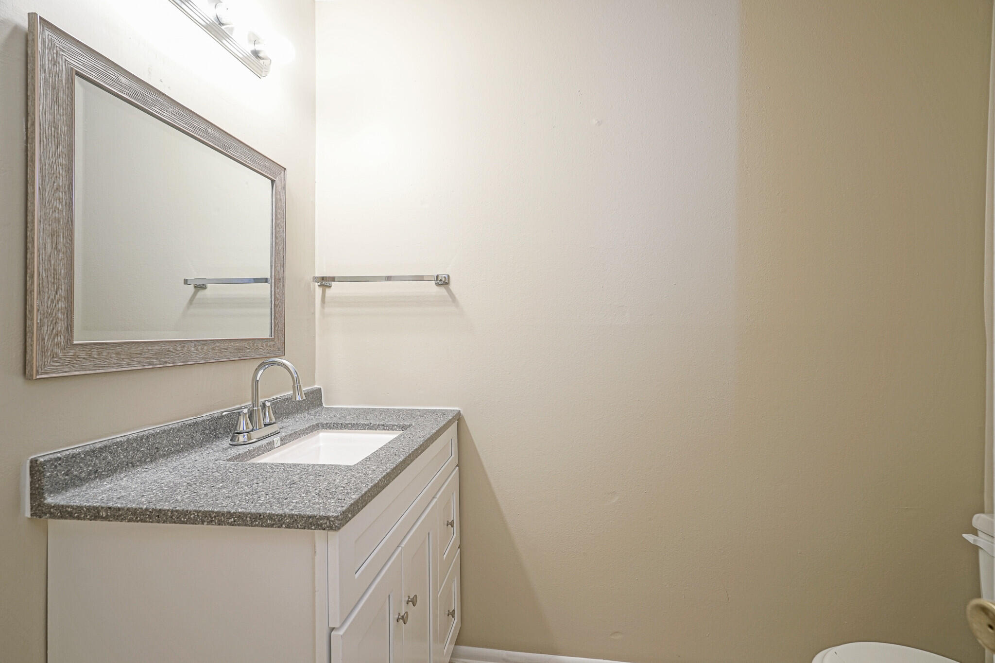 HIDDEN COVE TOWNHOUSE - Residential