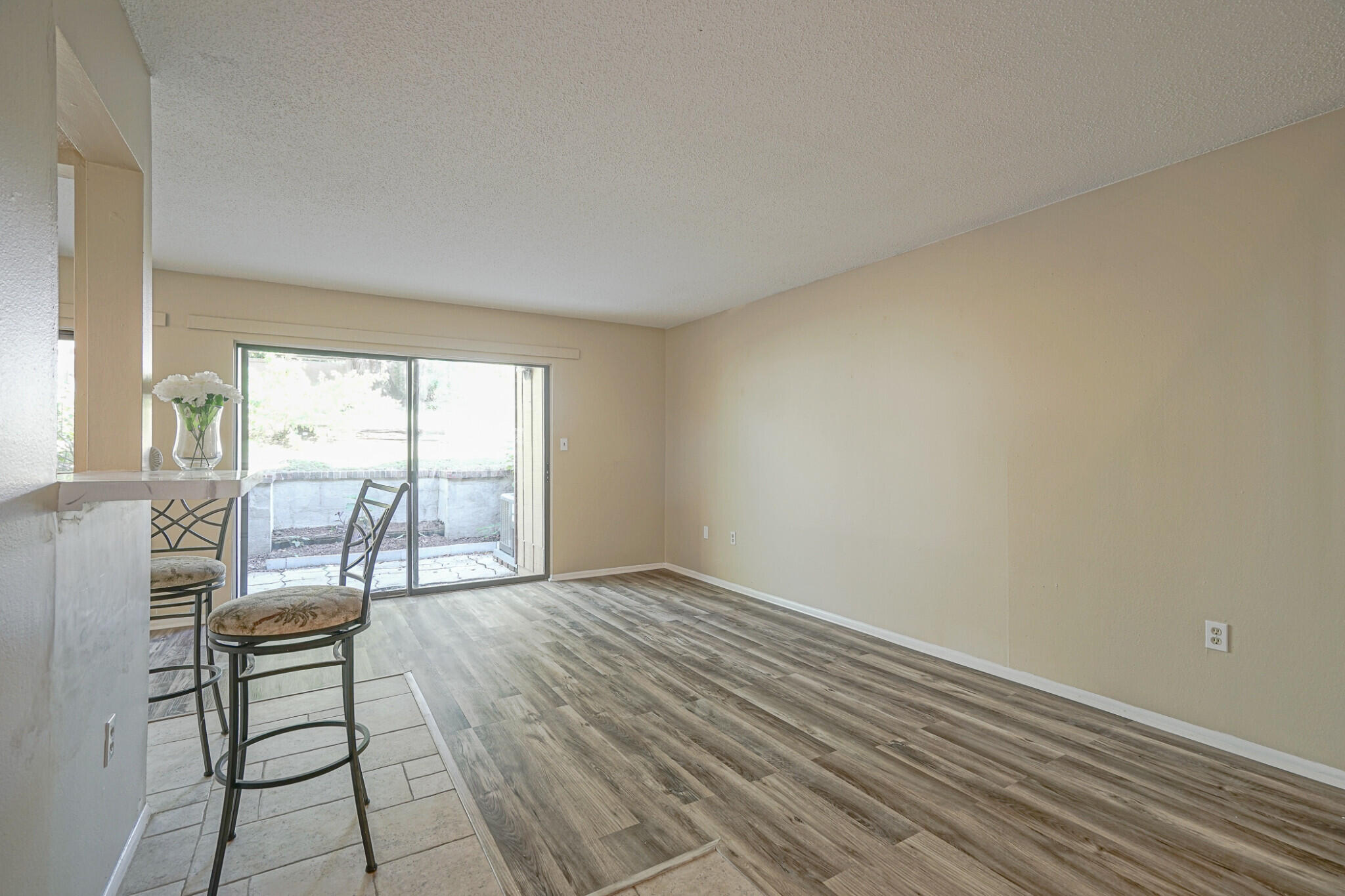 HIDDEN COVE TOWNHOUSE - Residential