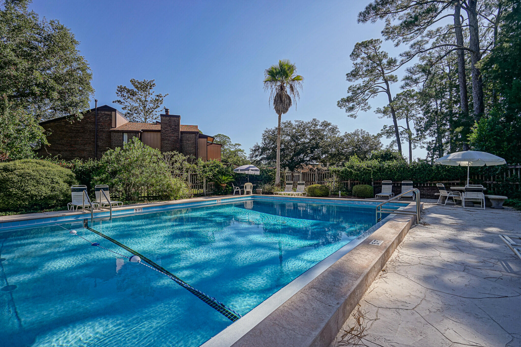 HIDDEN COVE TOWNHOUSE - Residential