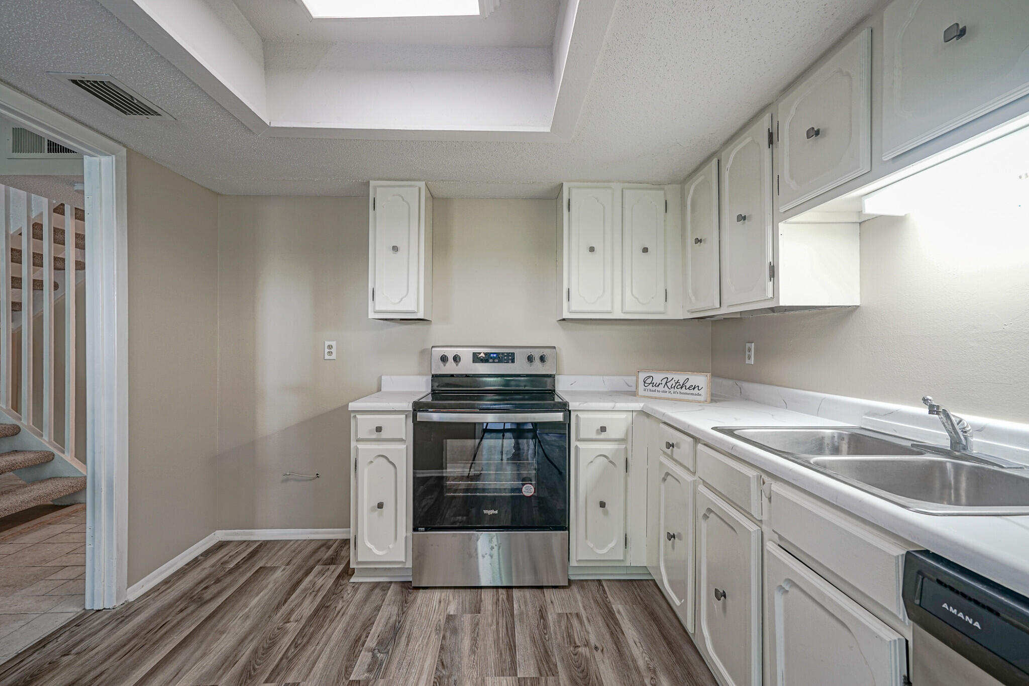 HIDDEN COVE TOWNHOUSE - Residential