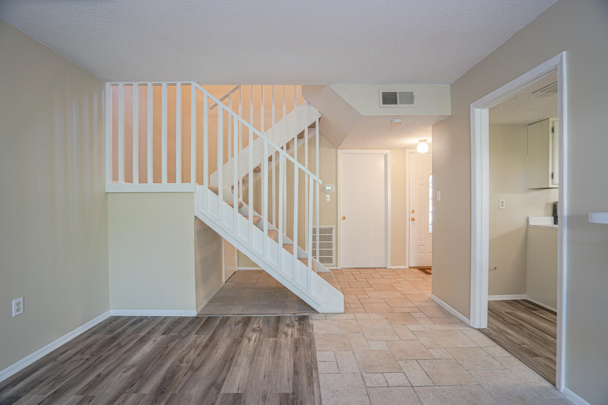 HIDDEN COVE TOWNHOUSE - Residential