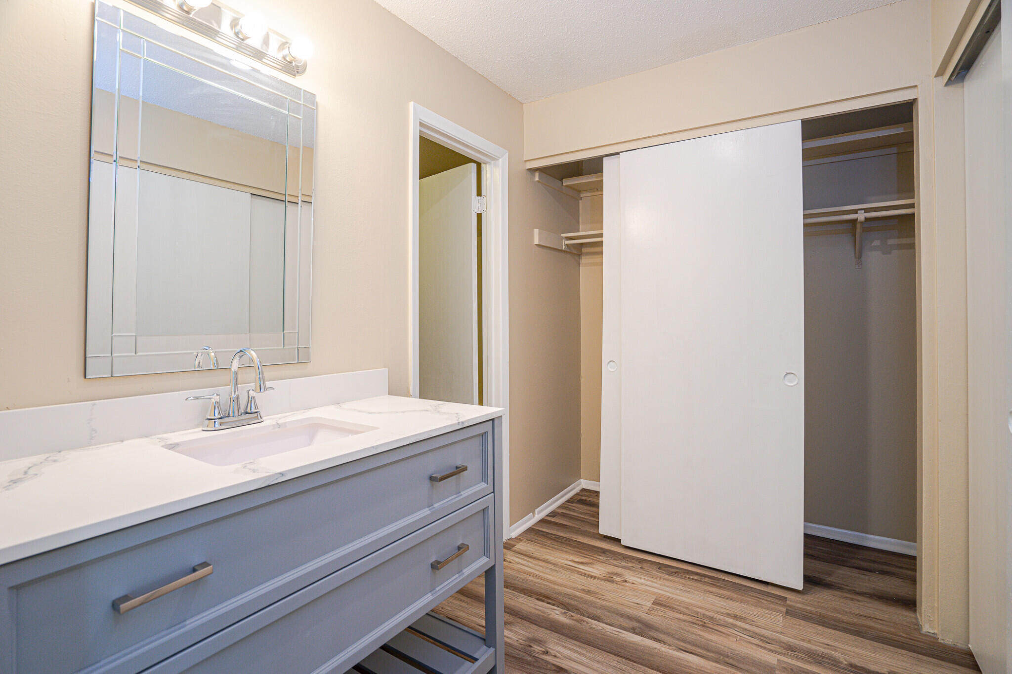 HIDDEN COVE TOWNHOUSE - Residential