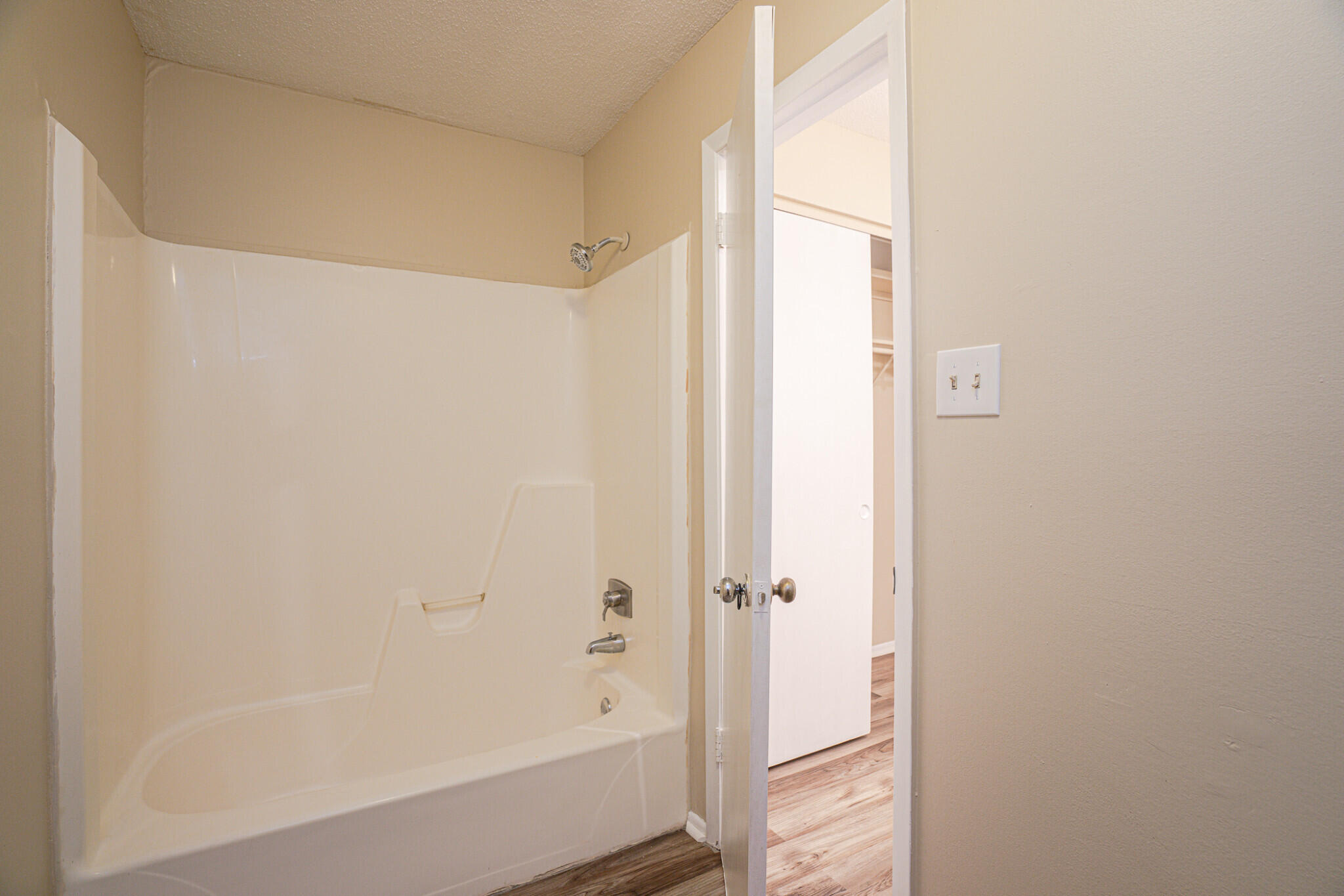 HIDDEN COVE TOWNHOUSE - Residential