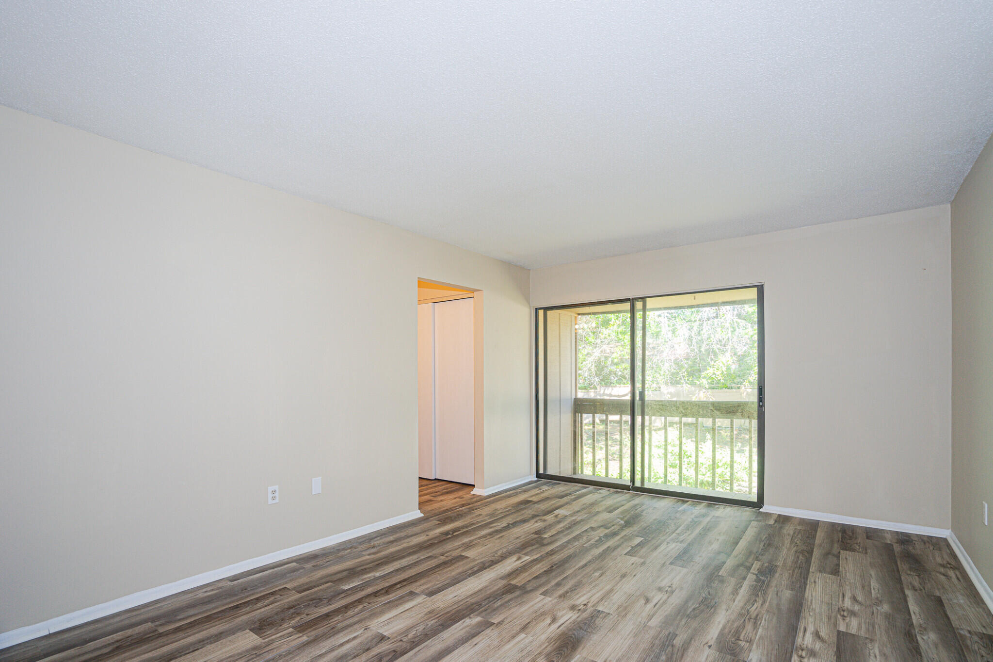 HIDDEN COVE TOWNHOUSE - Residential