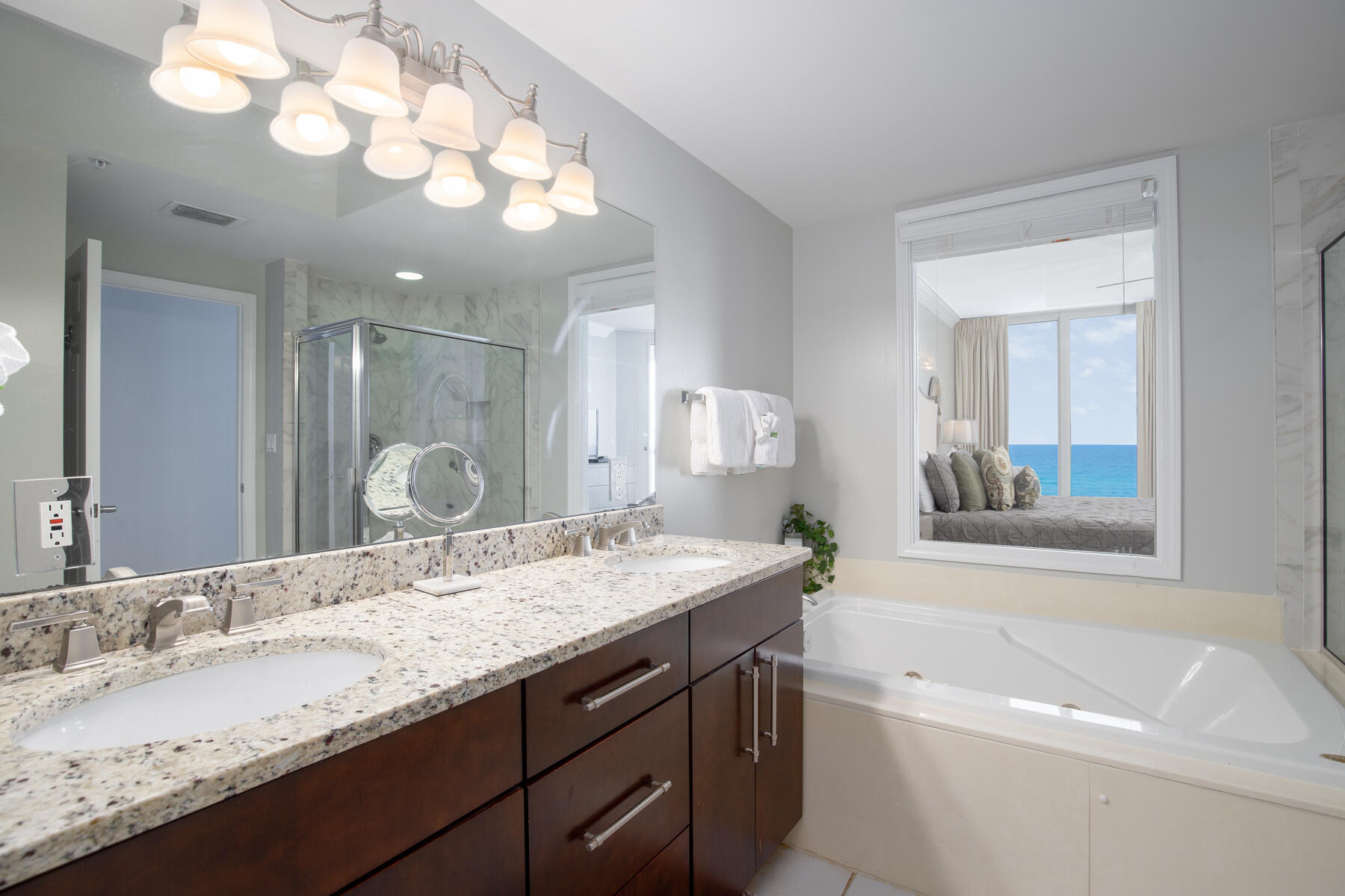 SILVER BEACH TOWERS - Residential