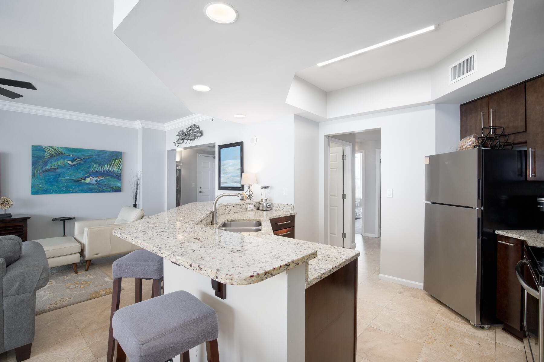 SILVER BEACH TOWERS - Residential