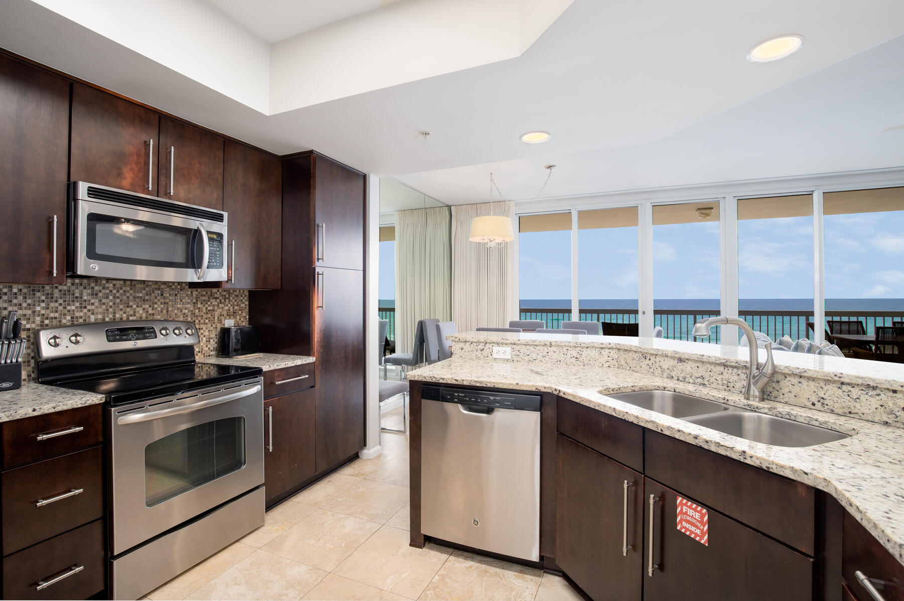 SILVER BEACH TOWERS - Residential