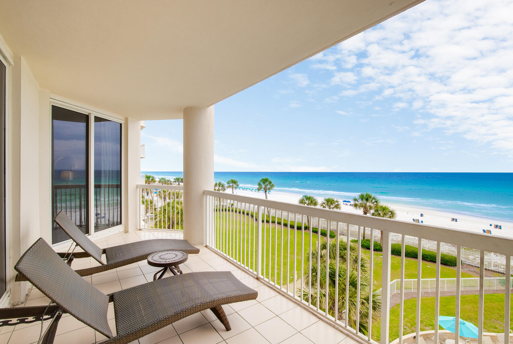 SILVER BEACH TOWERS - Residential
