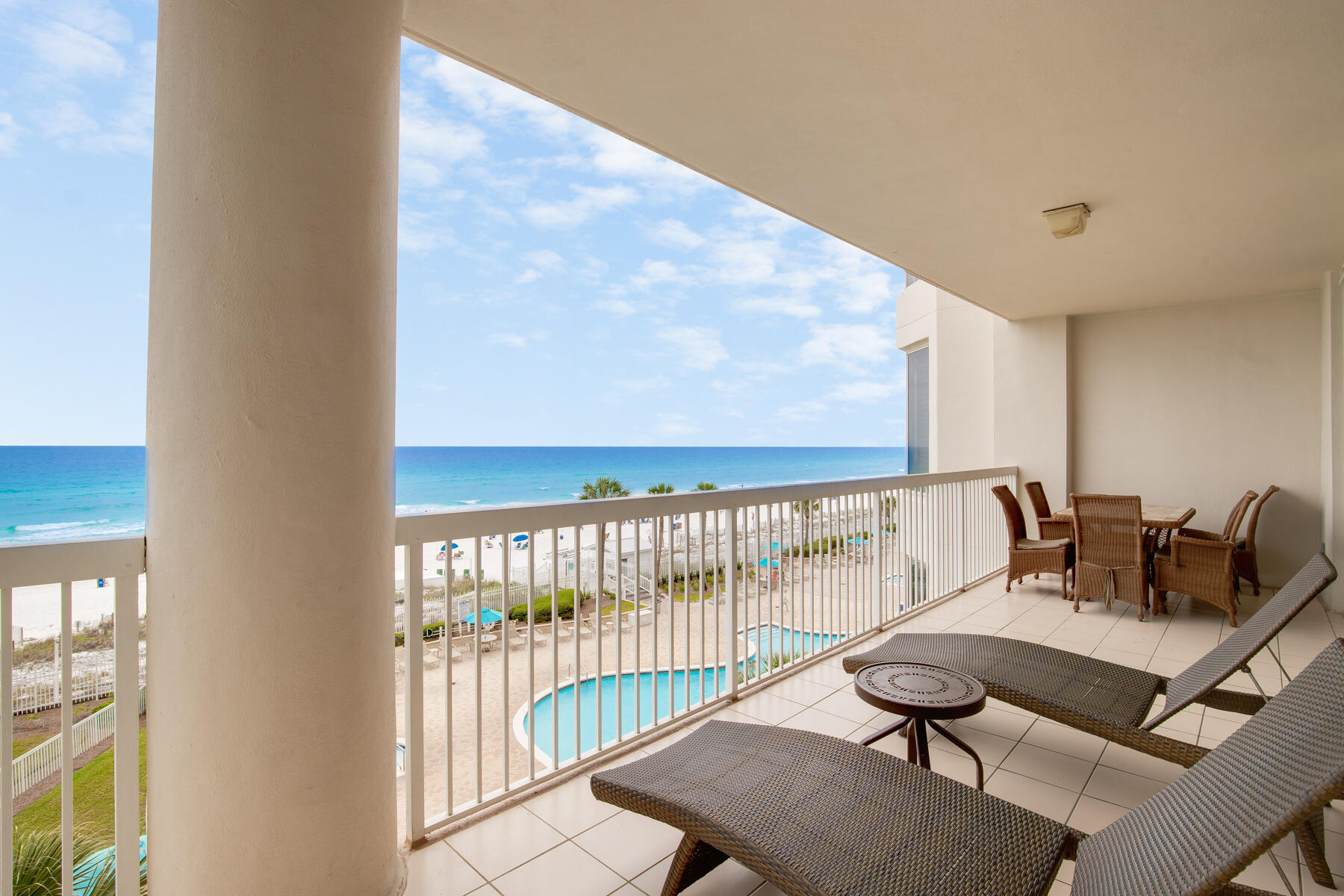 SILVER BEACH TOWERS - Residential