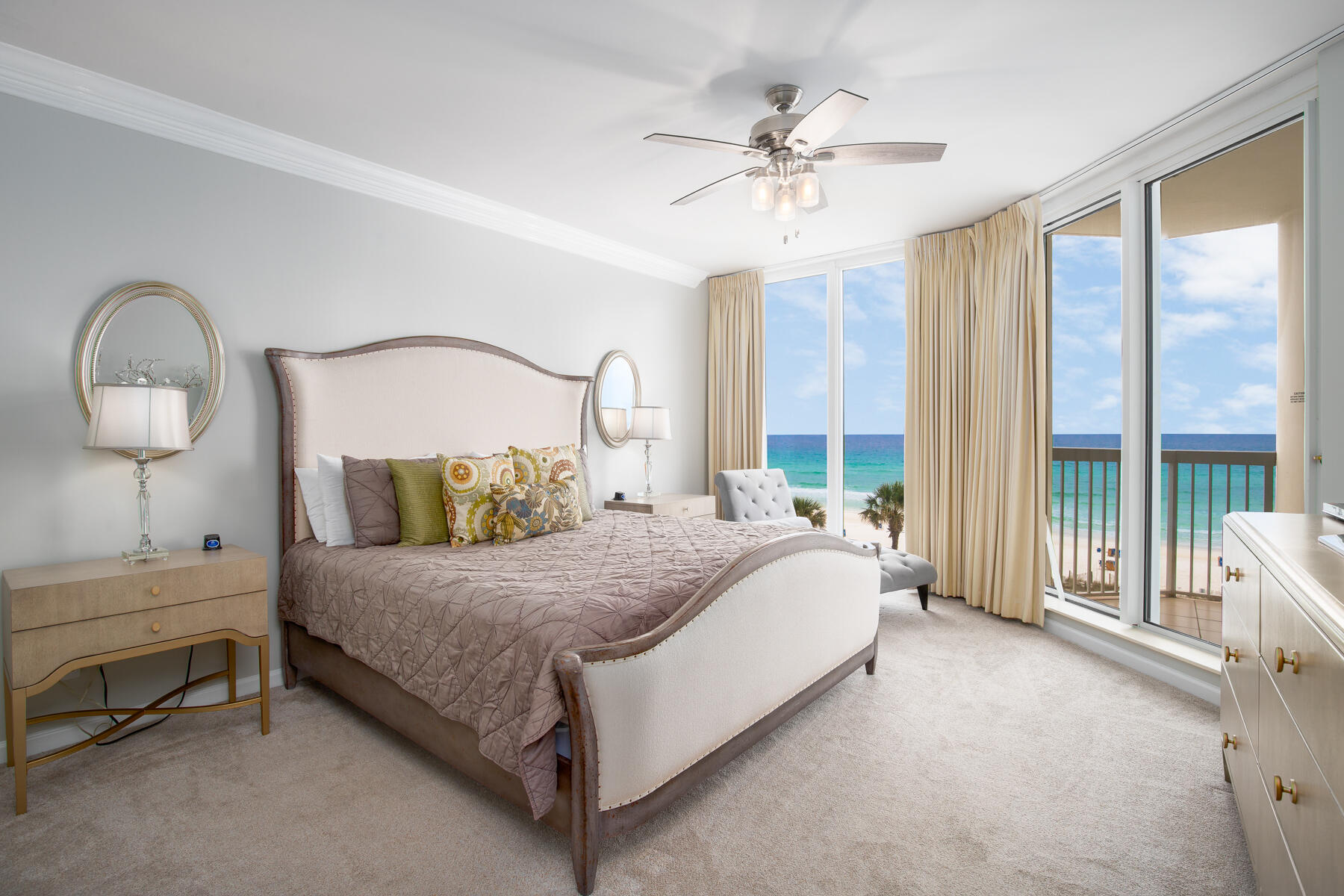SILVER BEACH TOWERS - Residential