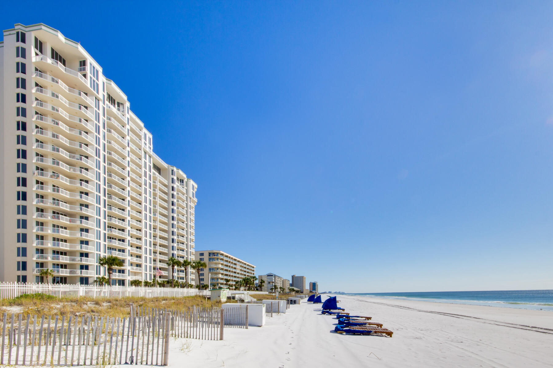 SILVER BEACH TOWERS - Residential