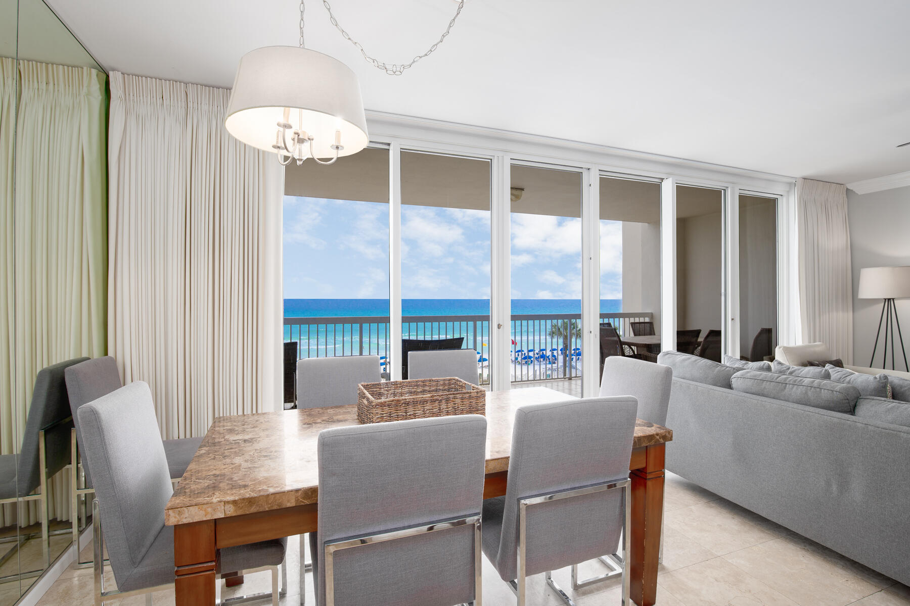 SILVER BEACH TOWERS - Residential