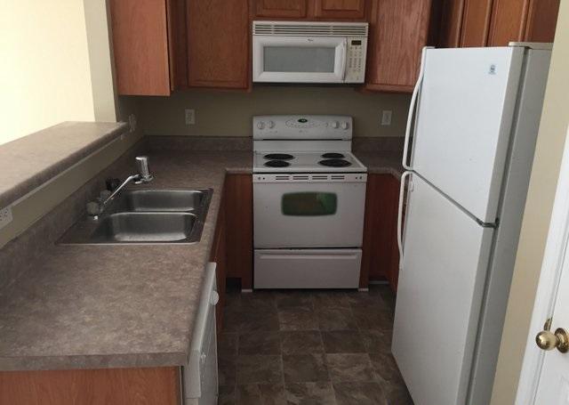 ROLLING PINES - Residential