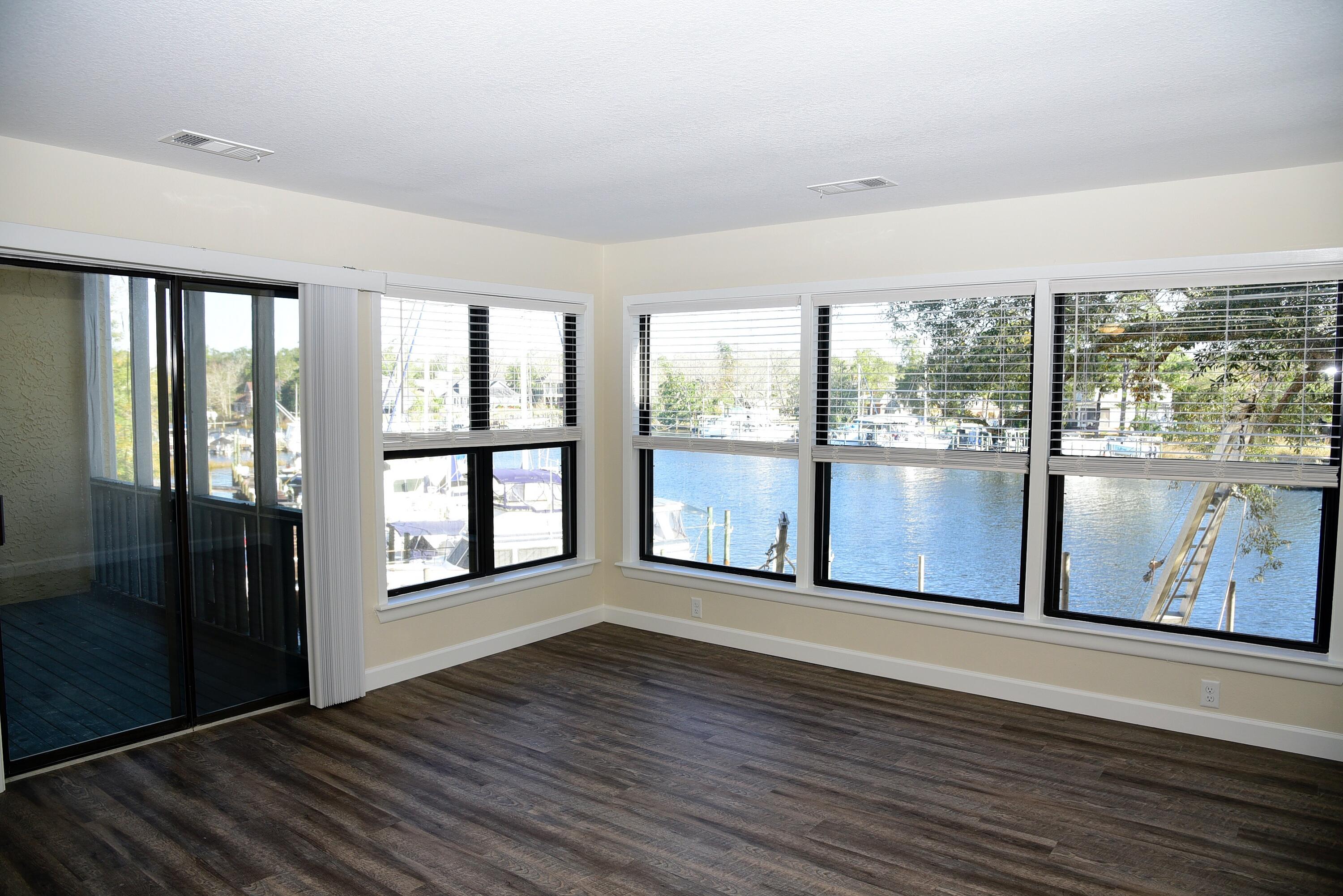 MARINA VILLAS CONDO AT BLUEWATER BAY - Residential Lease