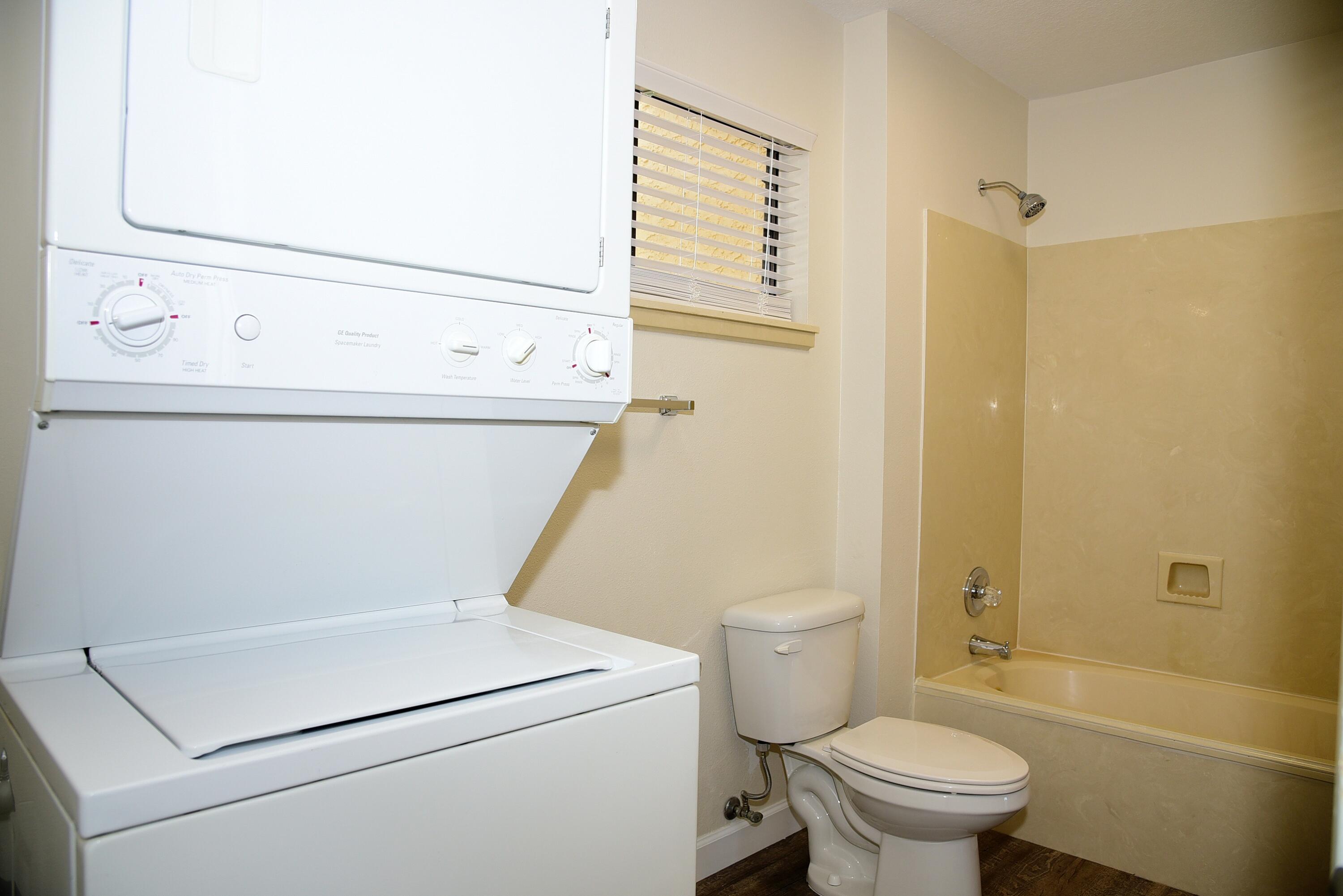 MARINA VILLAS CONDO AT BLUEWATER BAY - Residential Lease