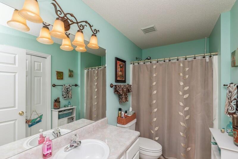 PINE KNOLL - Residential