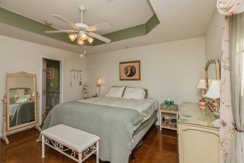 PINE KNOLL - Residential