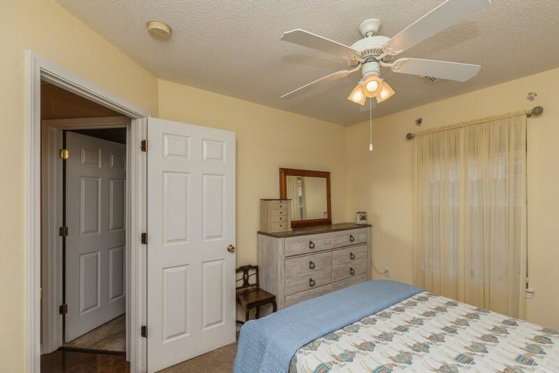 PINE KNOLL - Residential