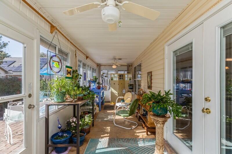 PINE KNOLL - Residential