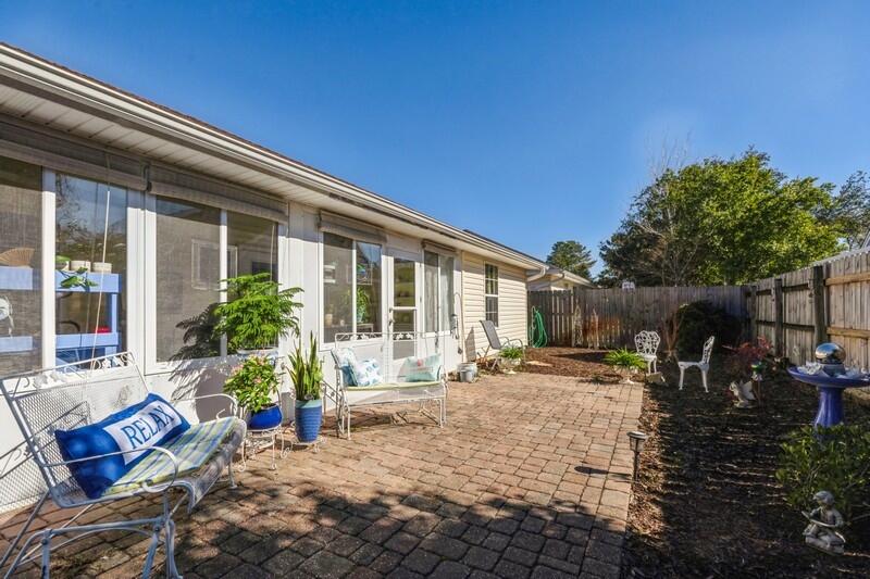 PINE KNOLL - Residential