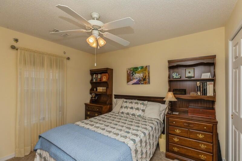 PINE KNOLL - Residential