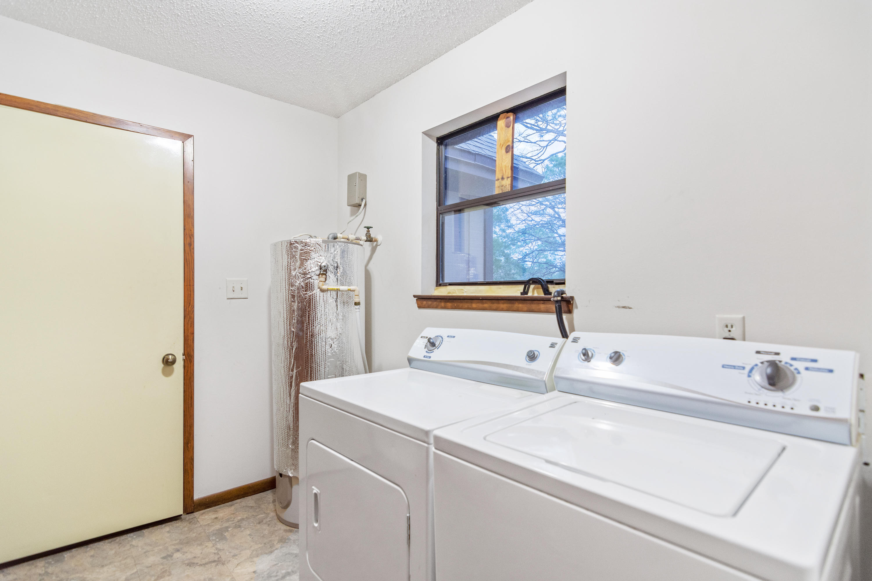 KENNEDY LAKES 1ST ADDN - Residential