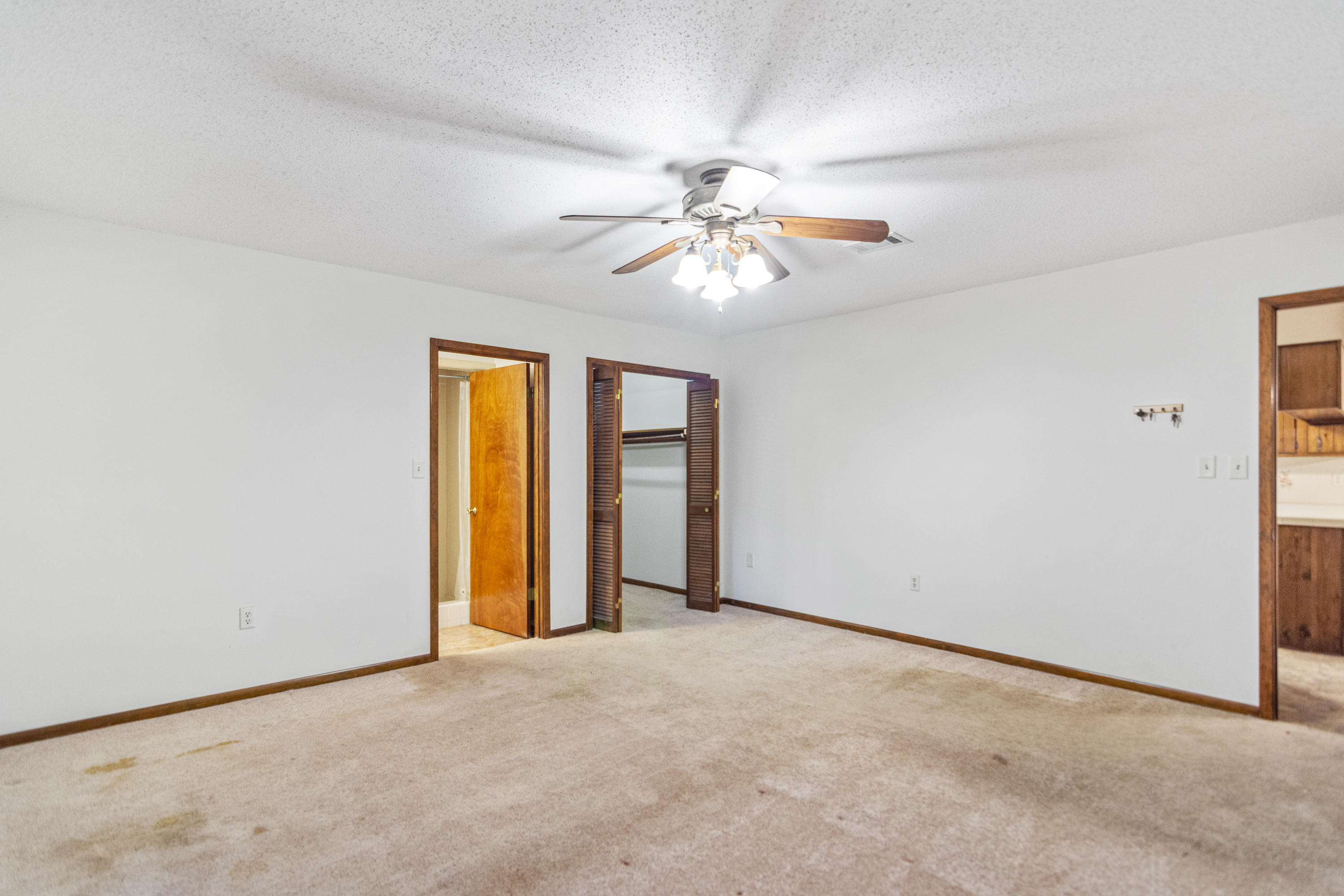 KENNEDY LAKES 1ST ADDN - Residential