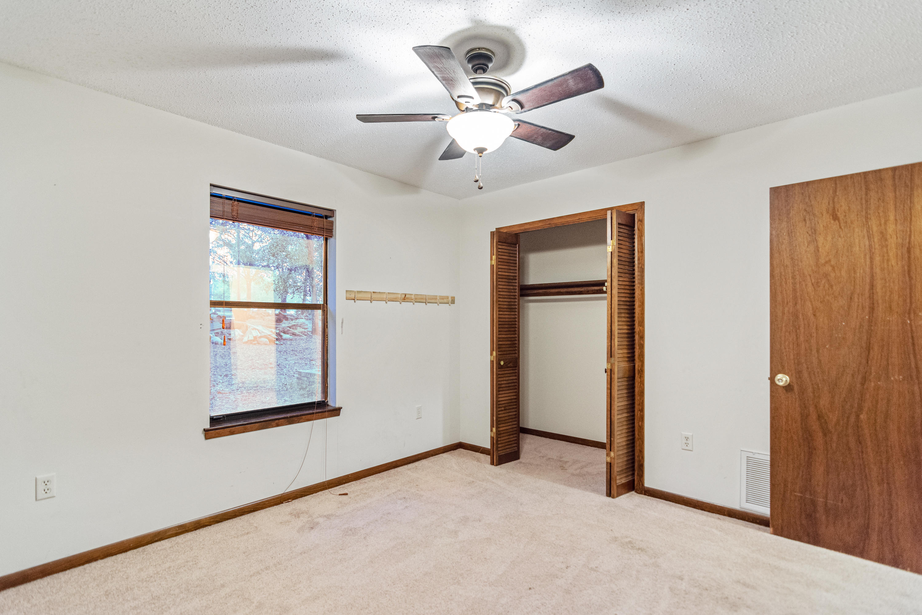 KENNEDY LAKES 1ST ADDN - Residential