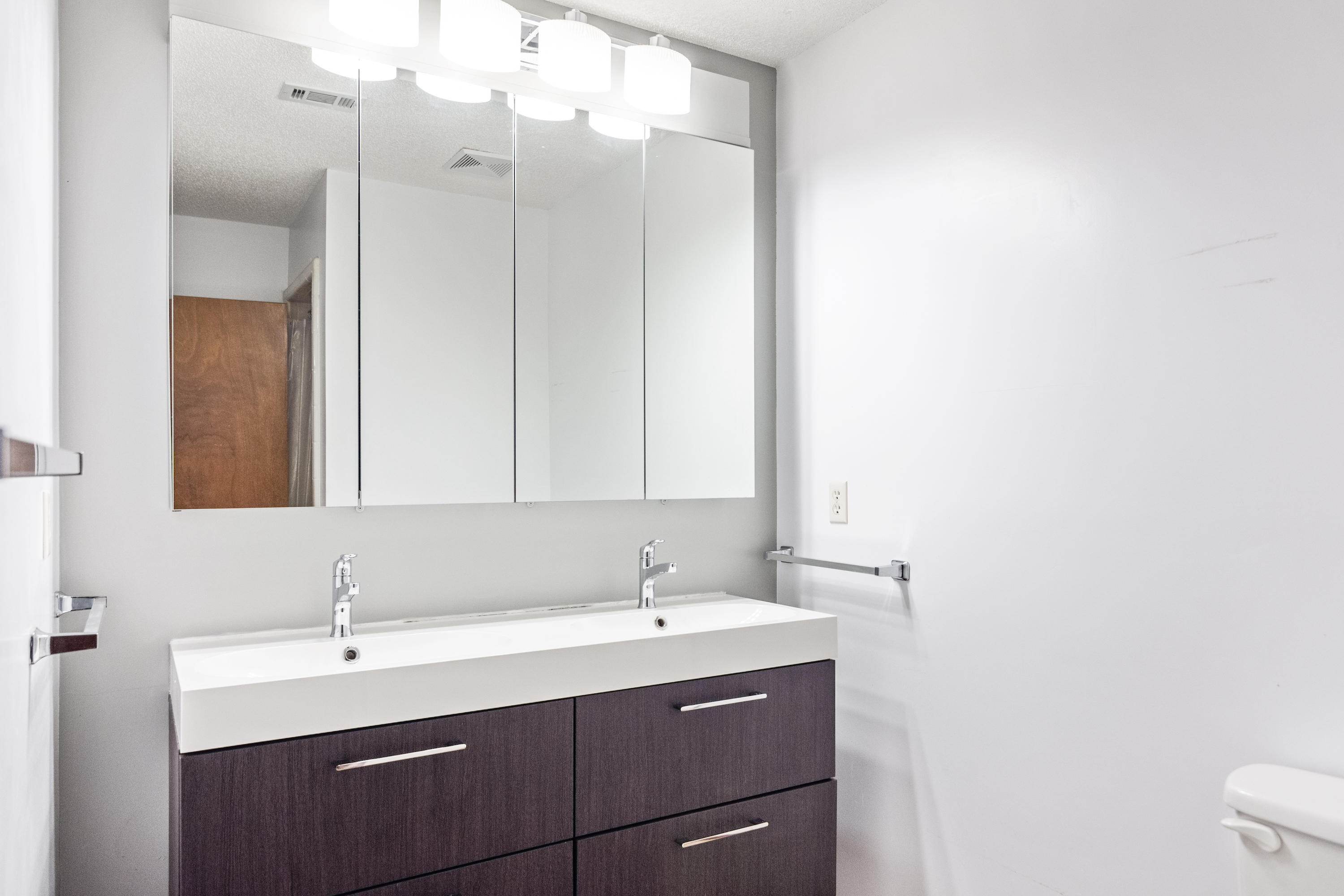 KENNEDY LAKES 1ST ADDN - Residential