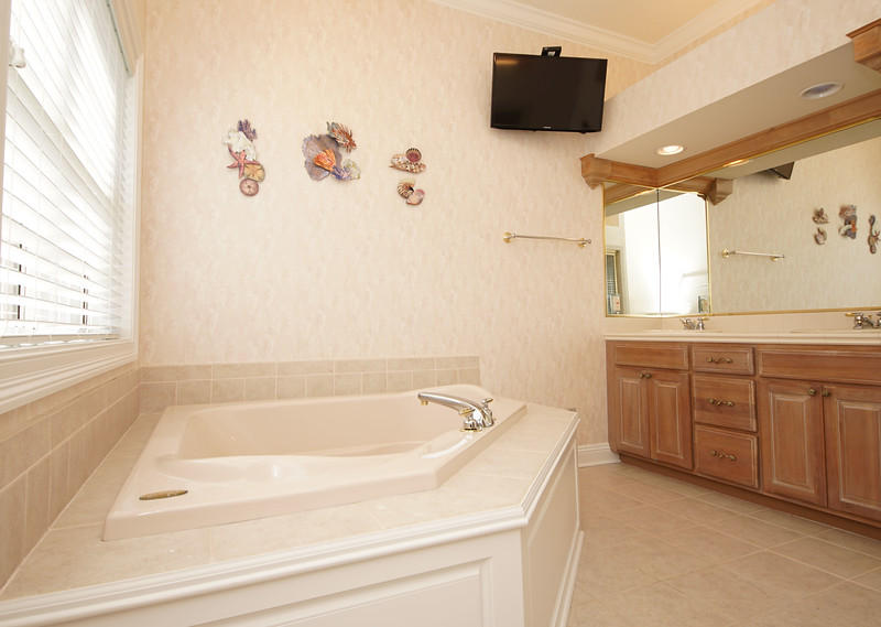 TURNBERRY PLACE - Residential