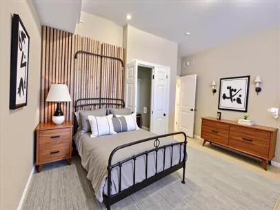 THE OAKS AT NICEVILLE - Residential