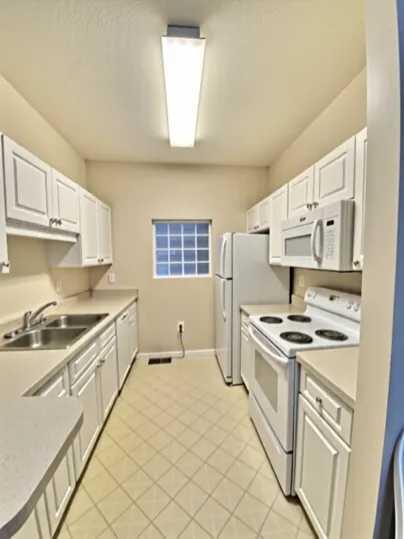 THE OAKS AT NICEVILLE - Residential