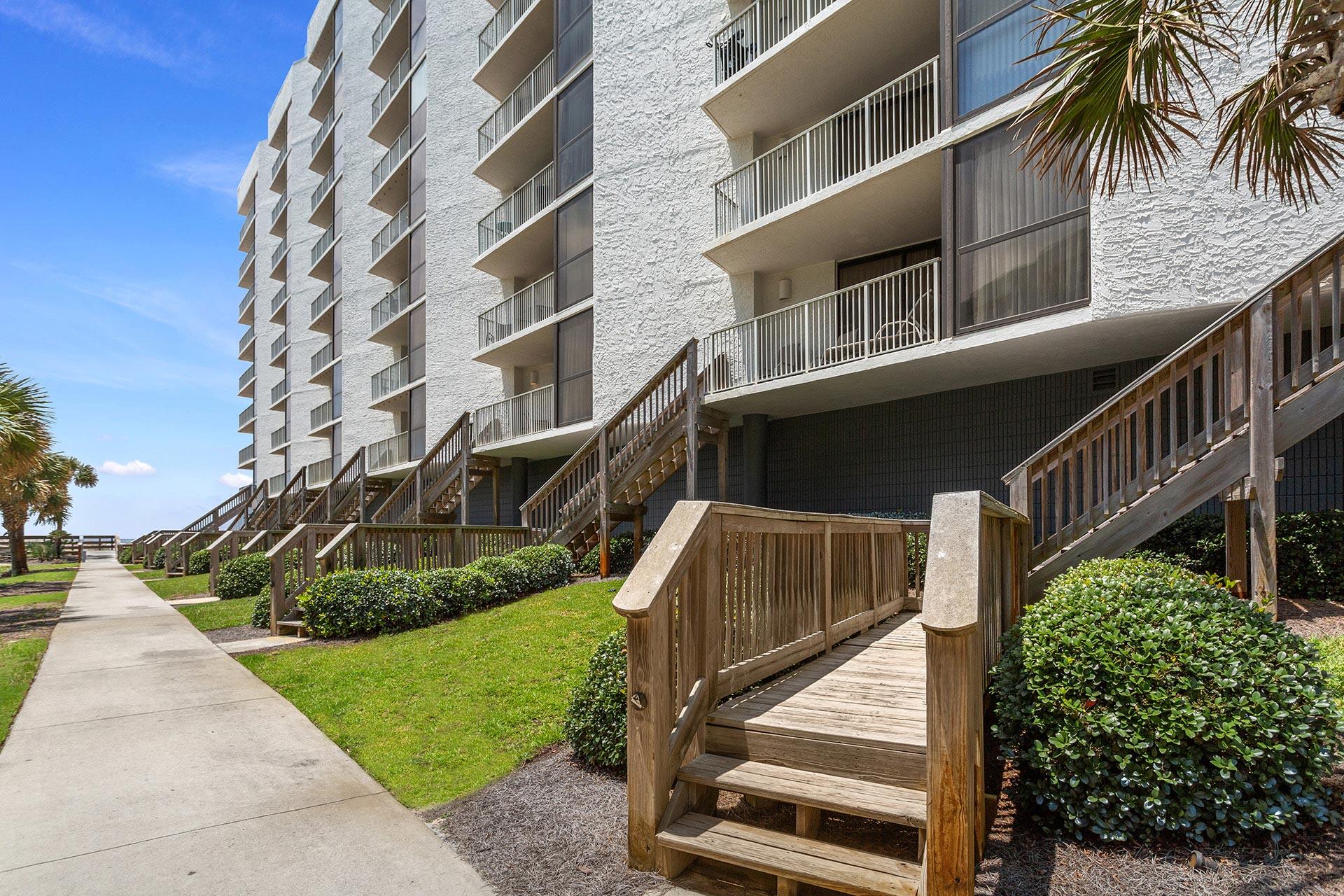 MAINSAIL CONDO PH 5 - Residential