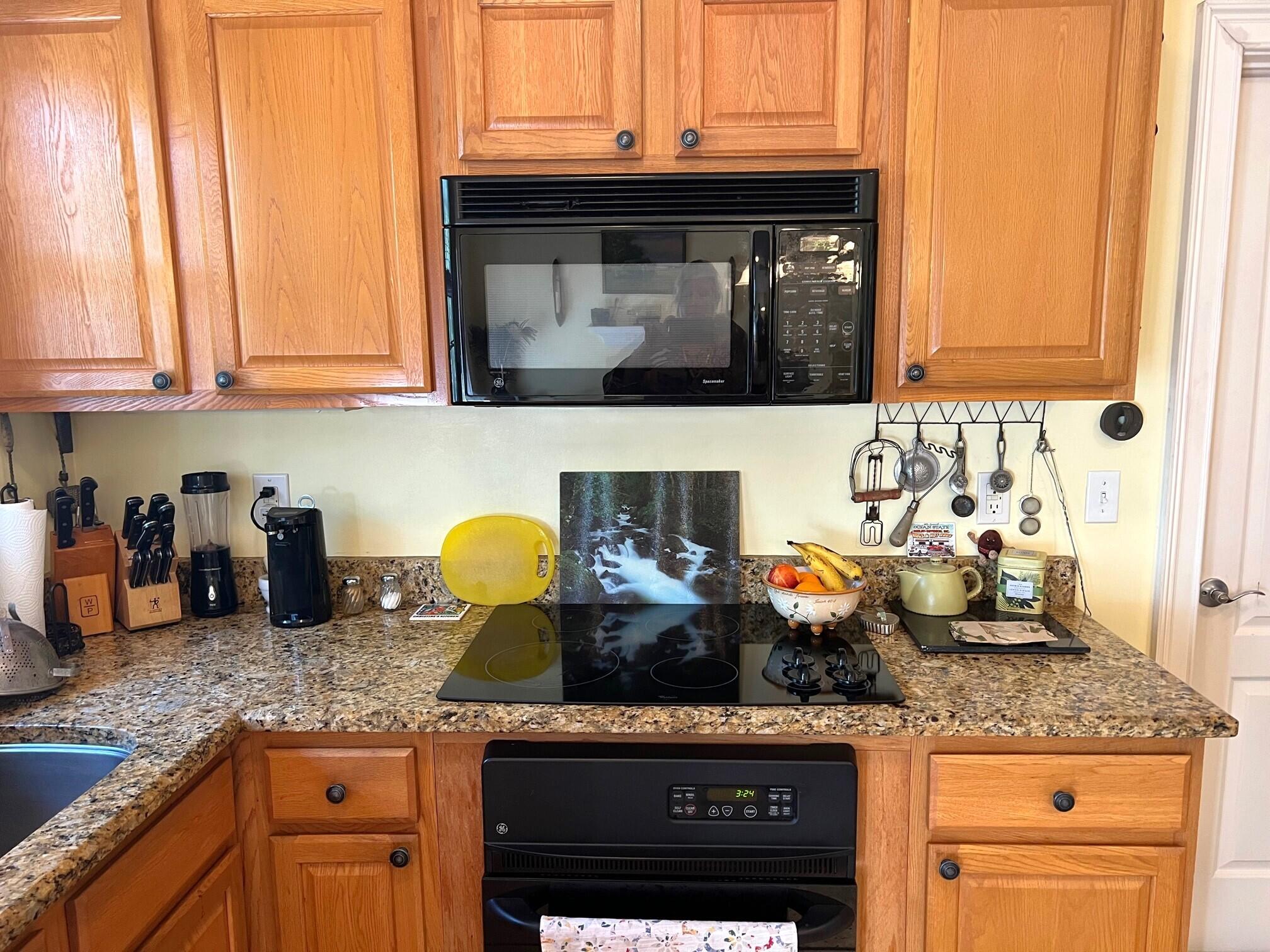 RUSTLING PINES - Residential