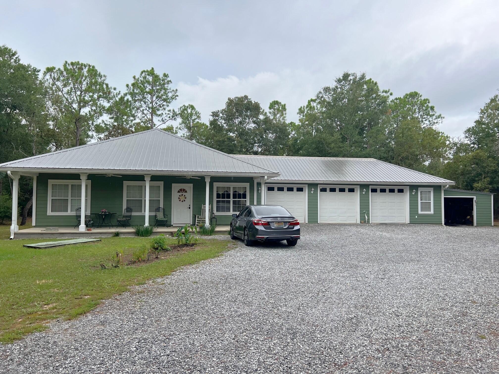 RUSTLING PINES - Residential