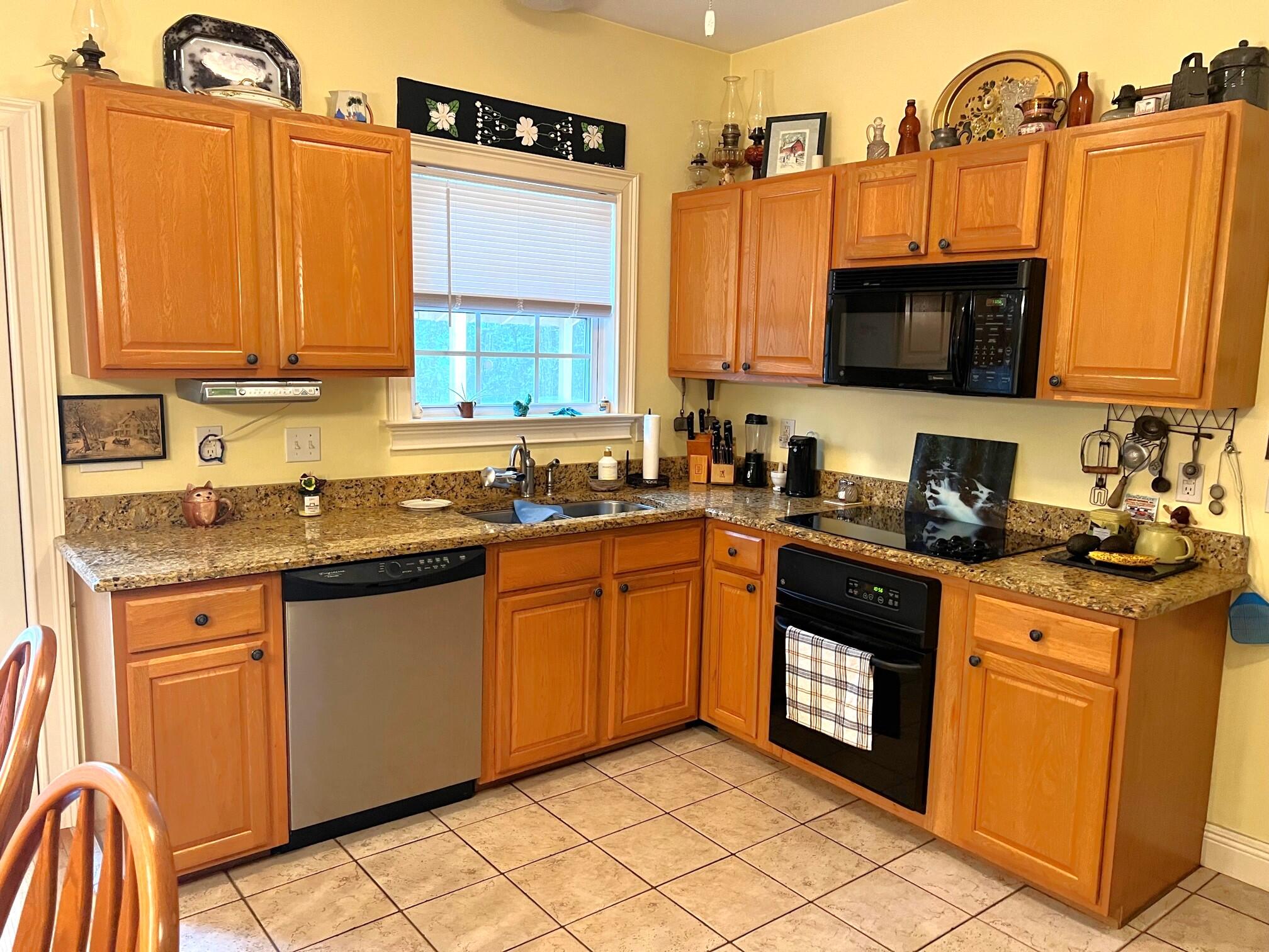 RUSTLING PINES - Residential