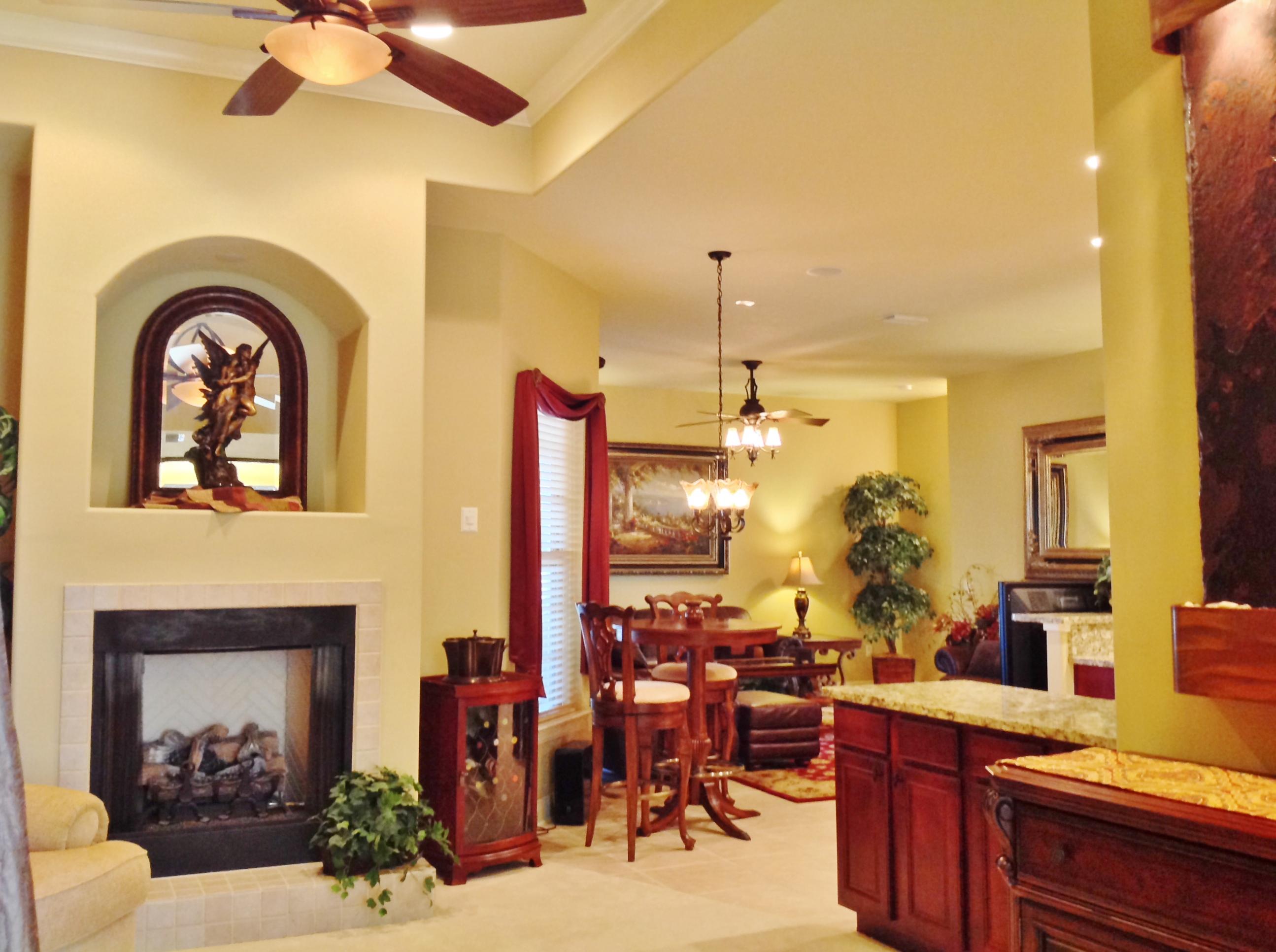 CHARDONNAY ESTATES - Residential