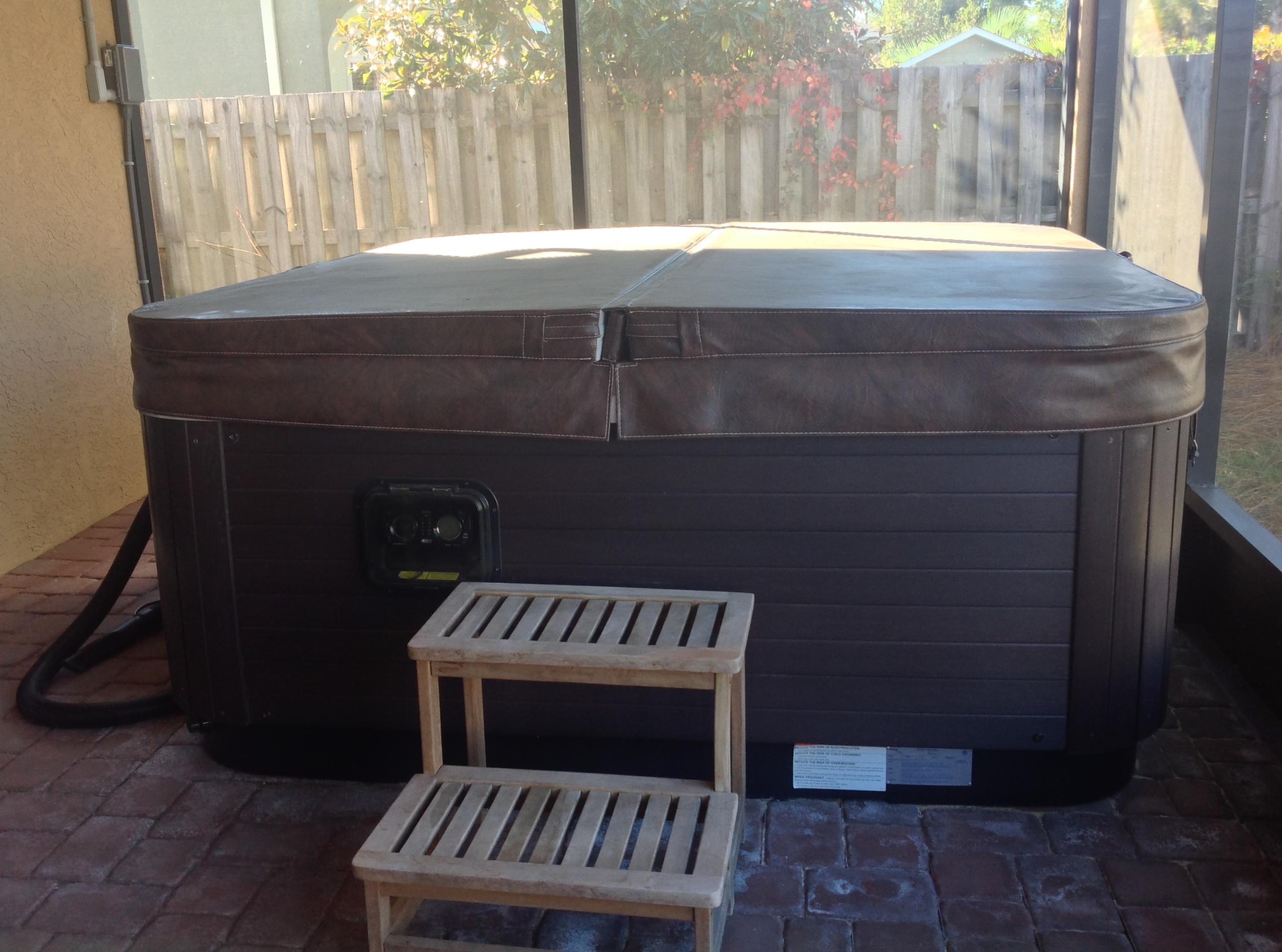 CHARDONNAY ESTATES - Residential