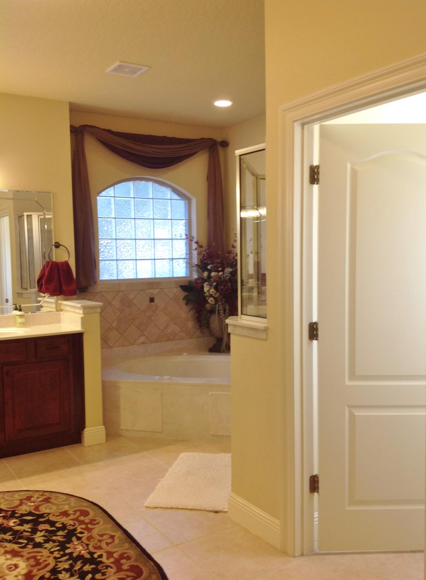 CHARDONNAY ESTATES - Residential