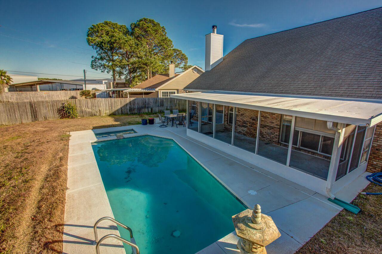 HARBOR BREEZE - Residential