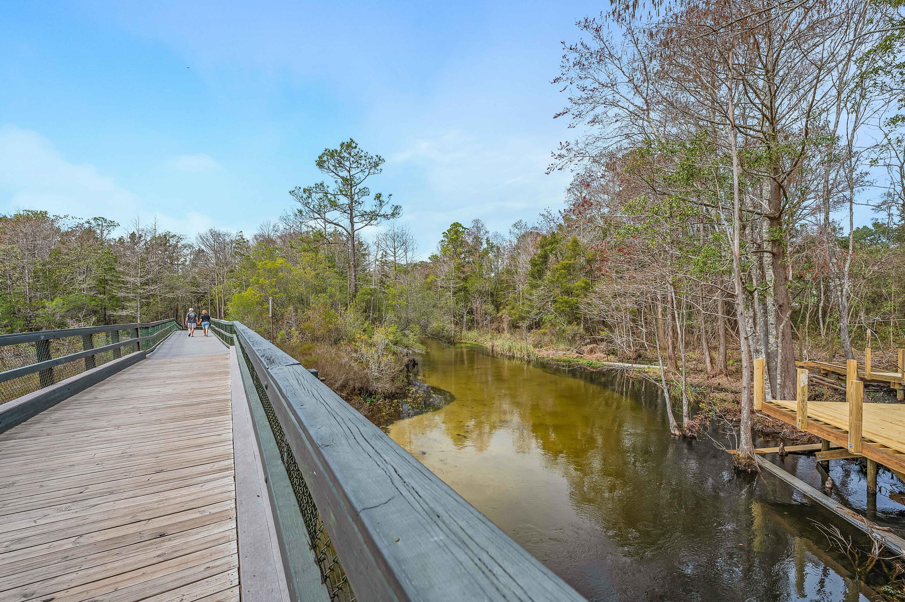 CROSS CREEK - Residential