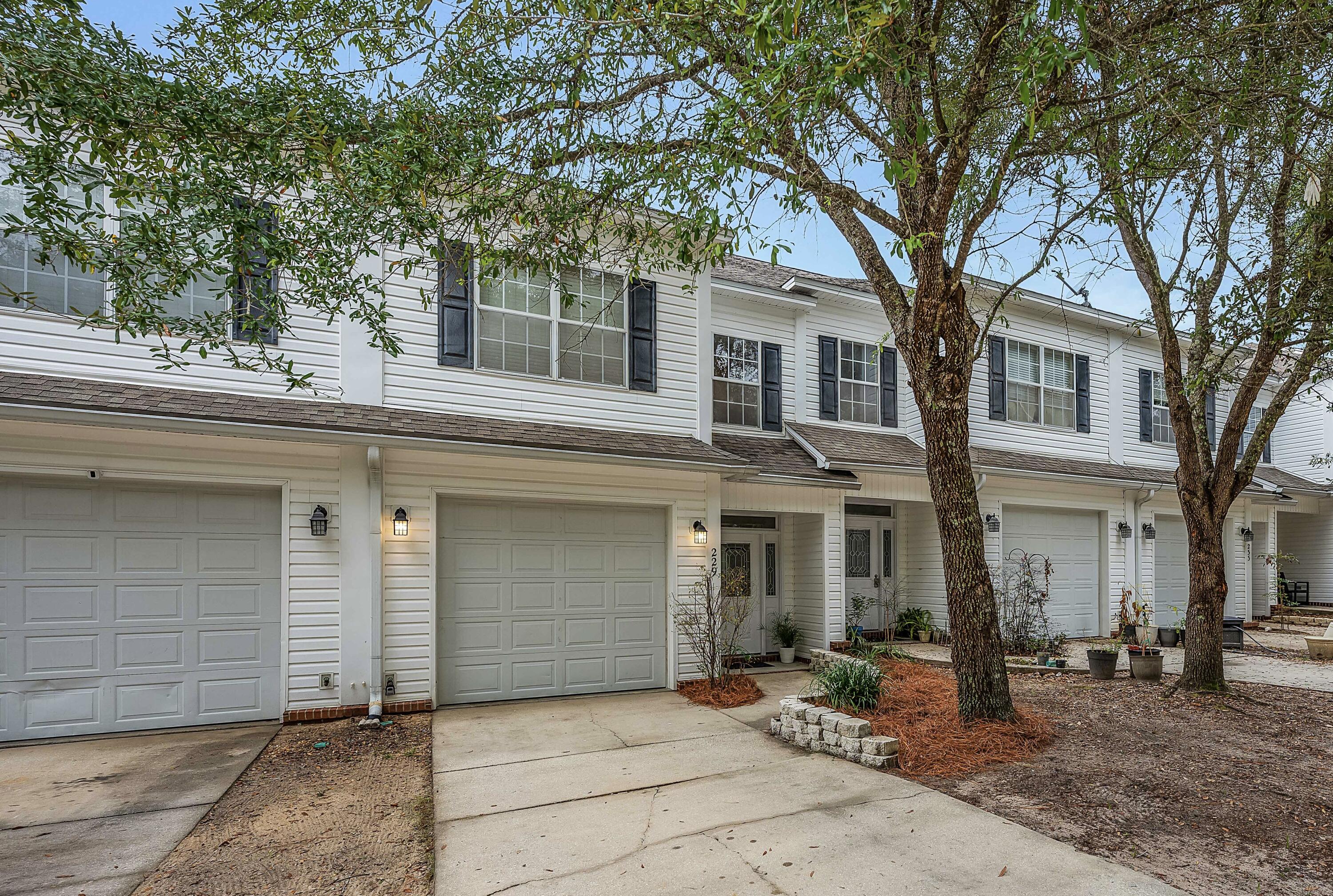 CROSS CREEK - Residential