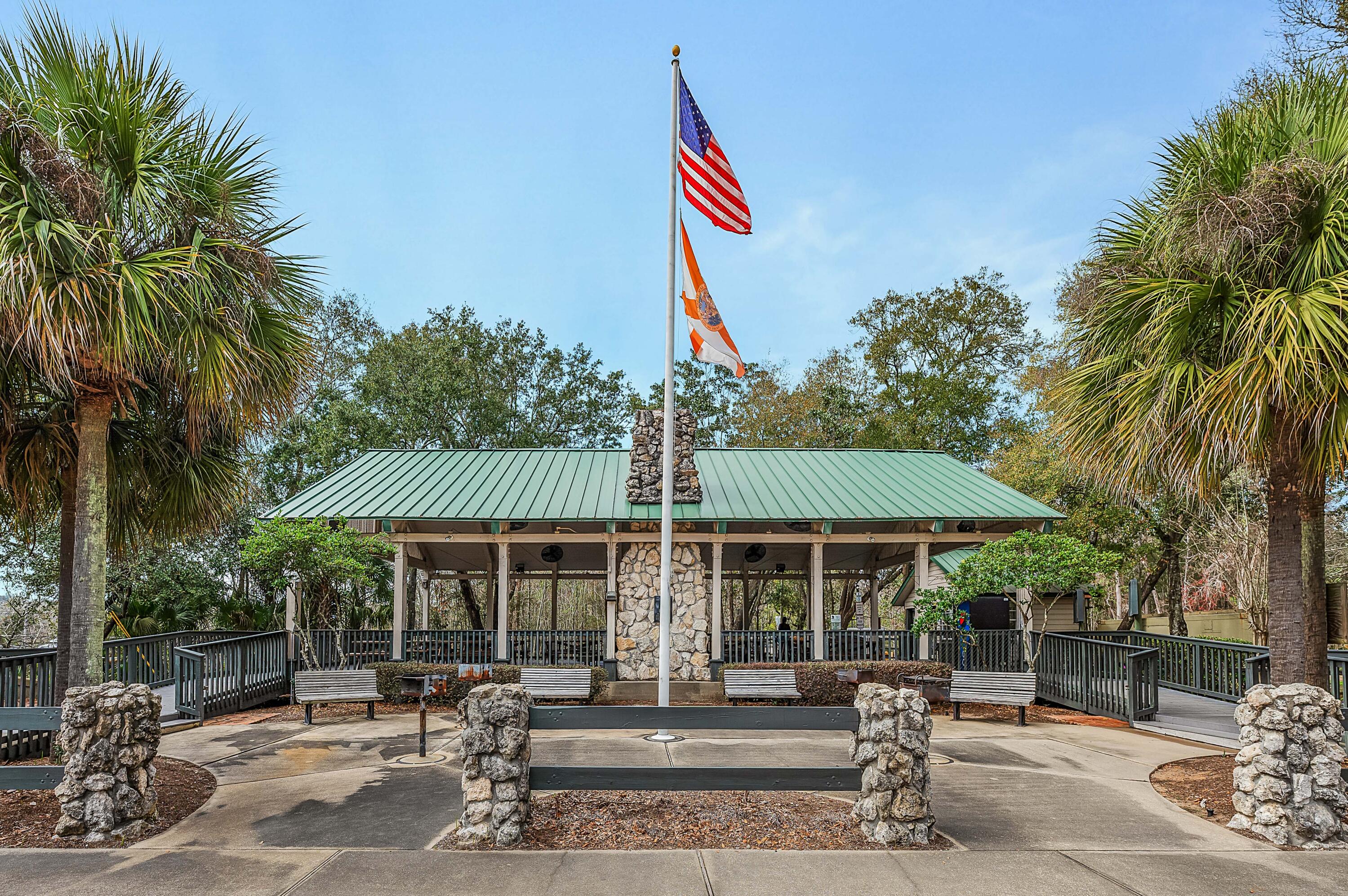 CROSS CREEK - Residential