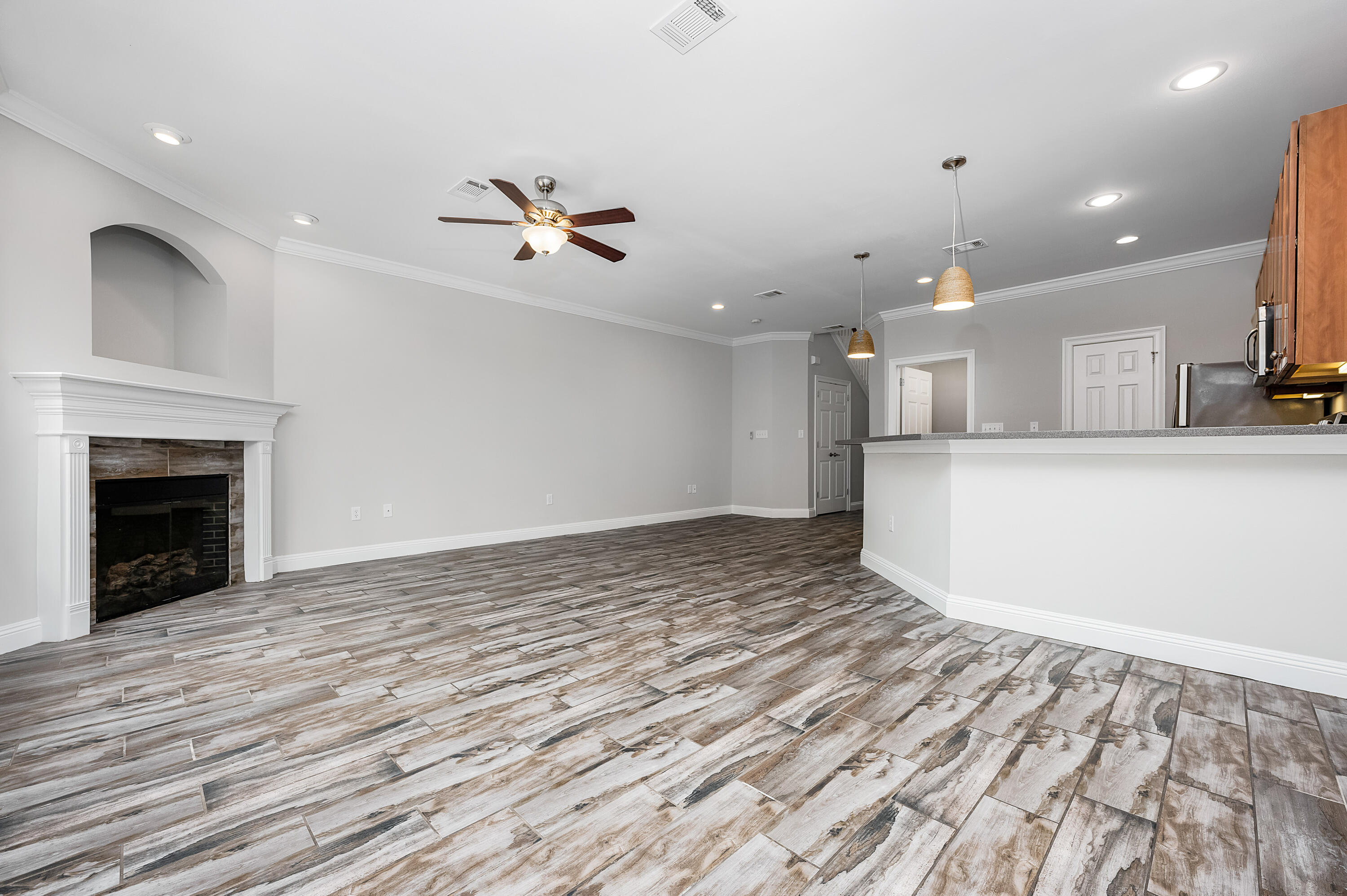 CROSS CREEK - Residential