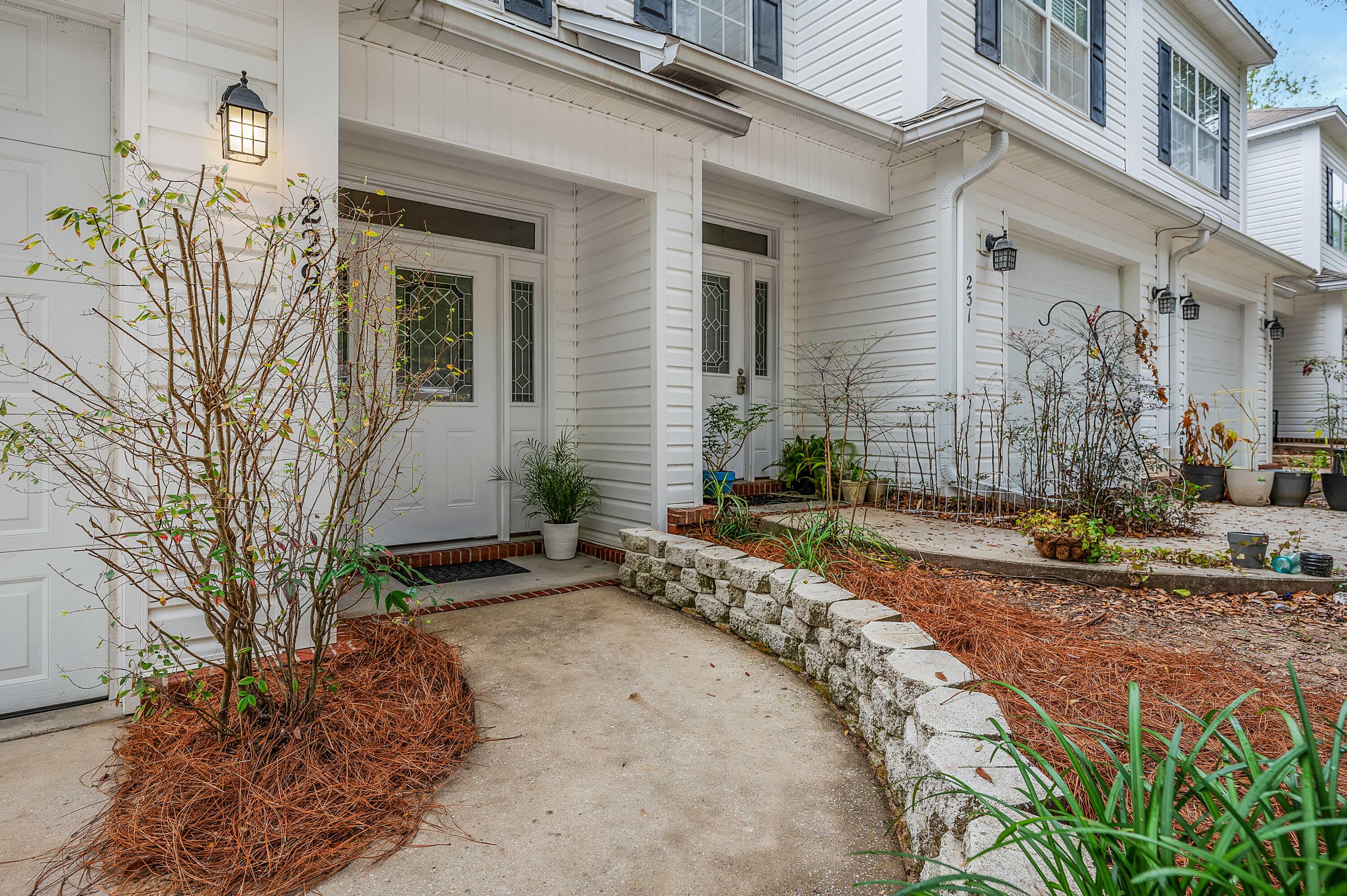 CROSS CREEK - Residential