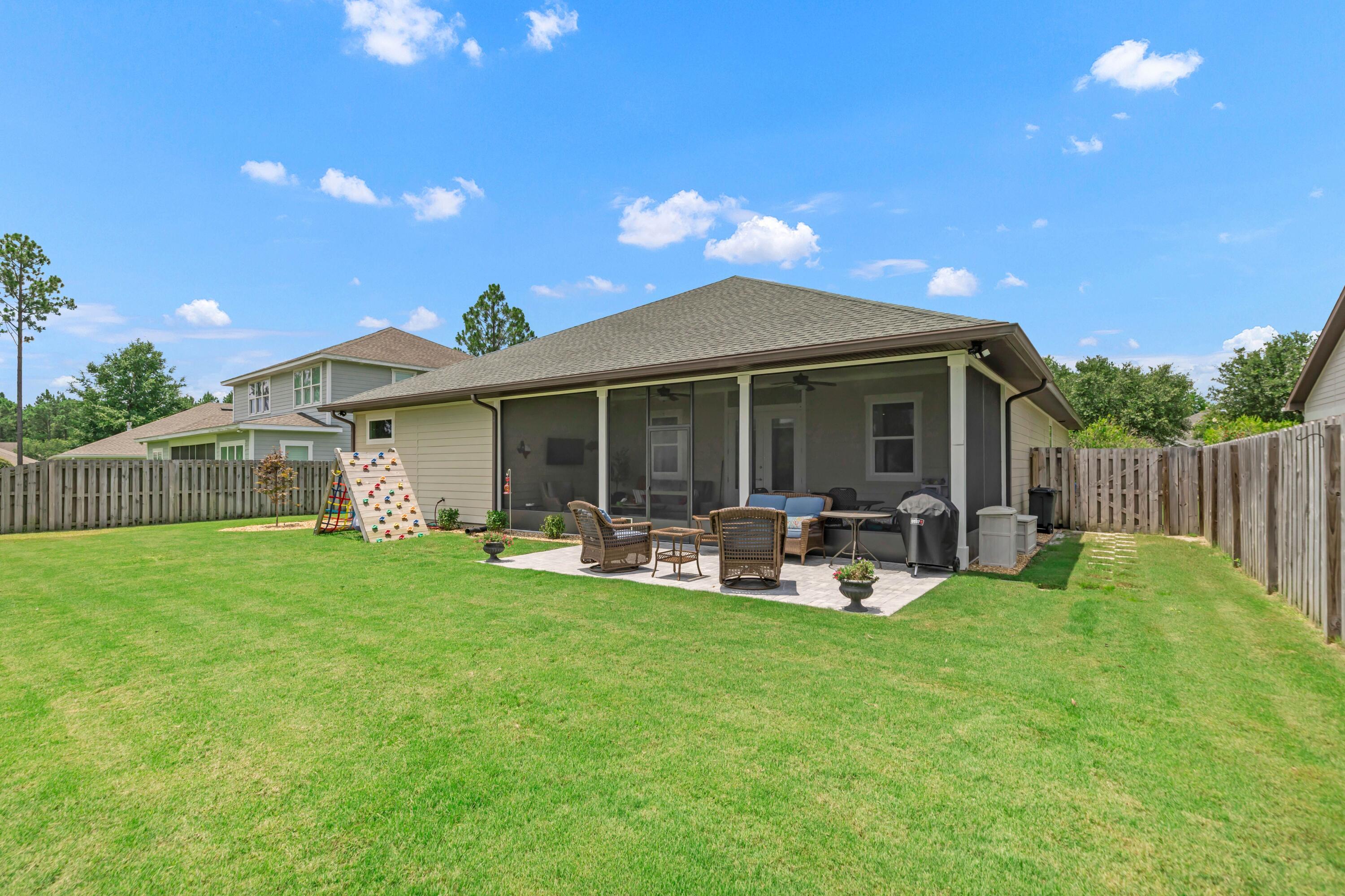 HAMMOCK BAY - Residential