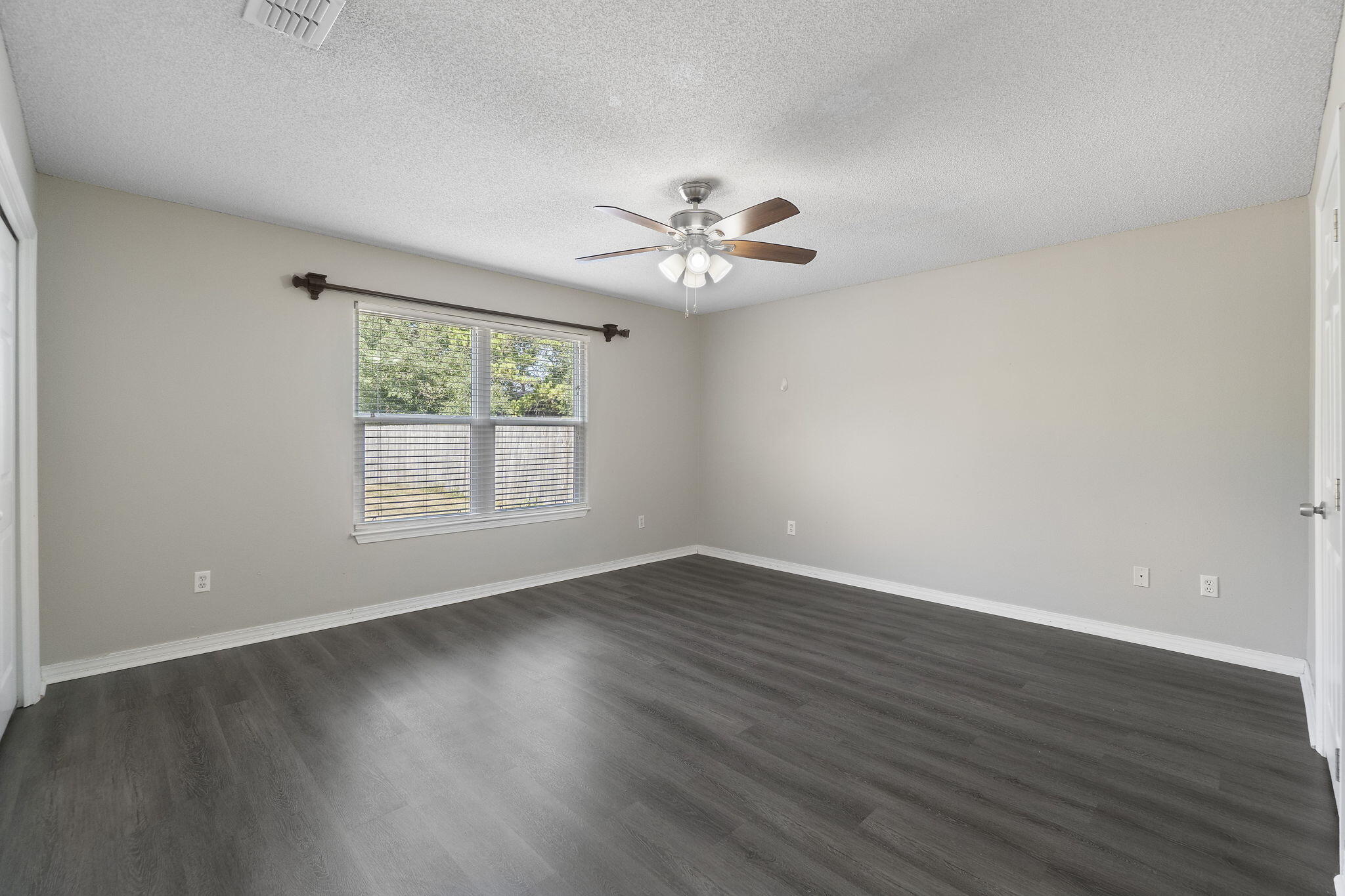 NAVARRE S/D 1ST ADDN - Residential