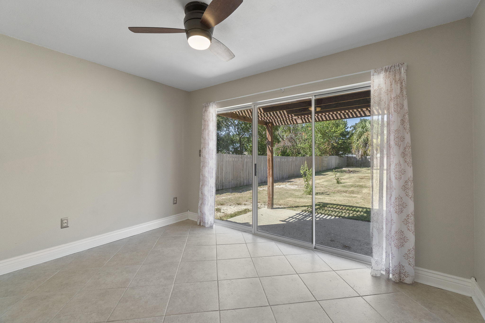 NAVARRE S/D 1ST ADDN - Residential