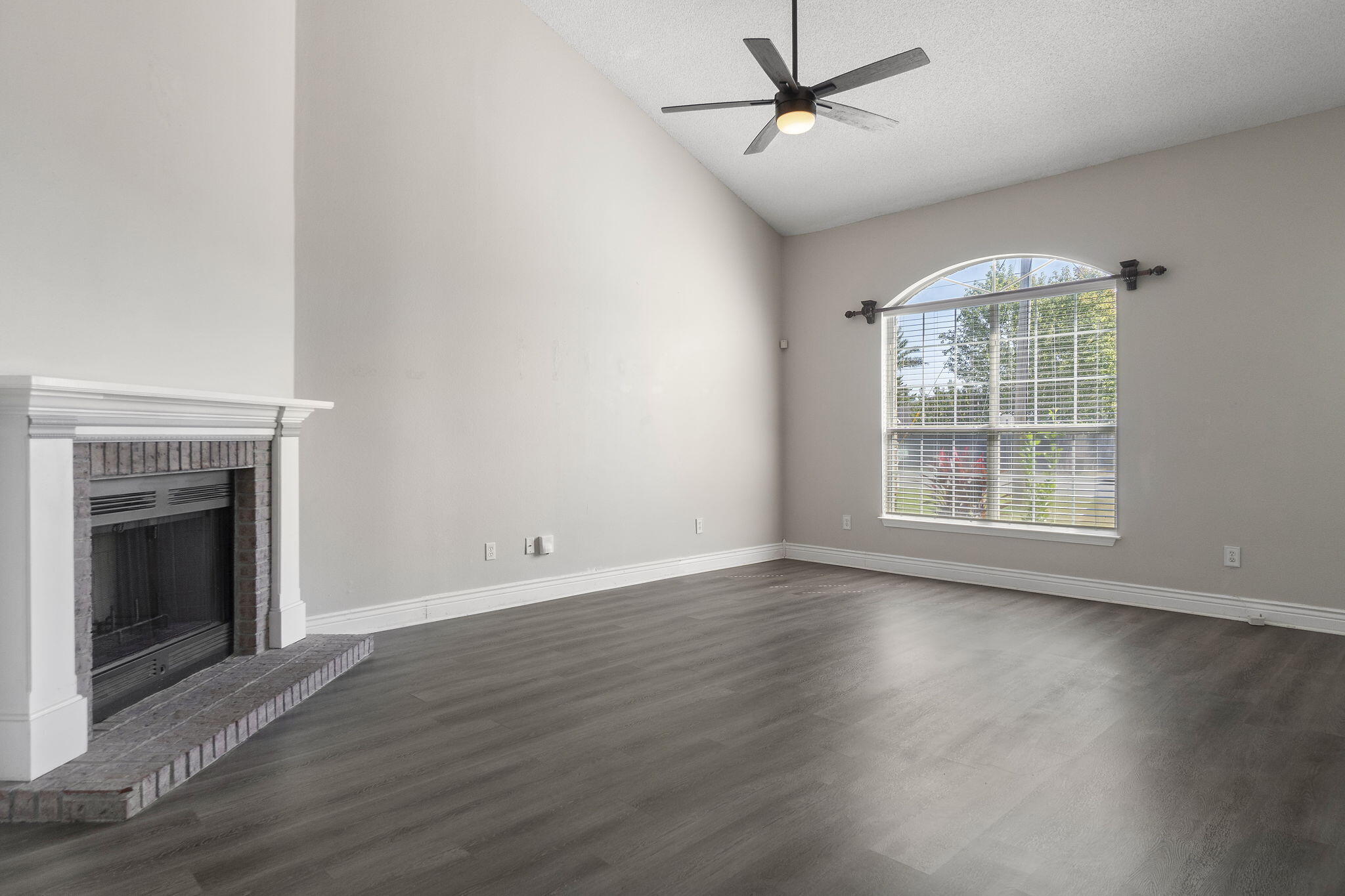 NAVARRE S/D 1ST ADDN - Residential