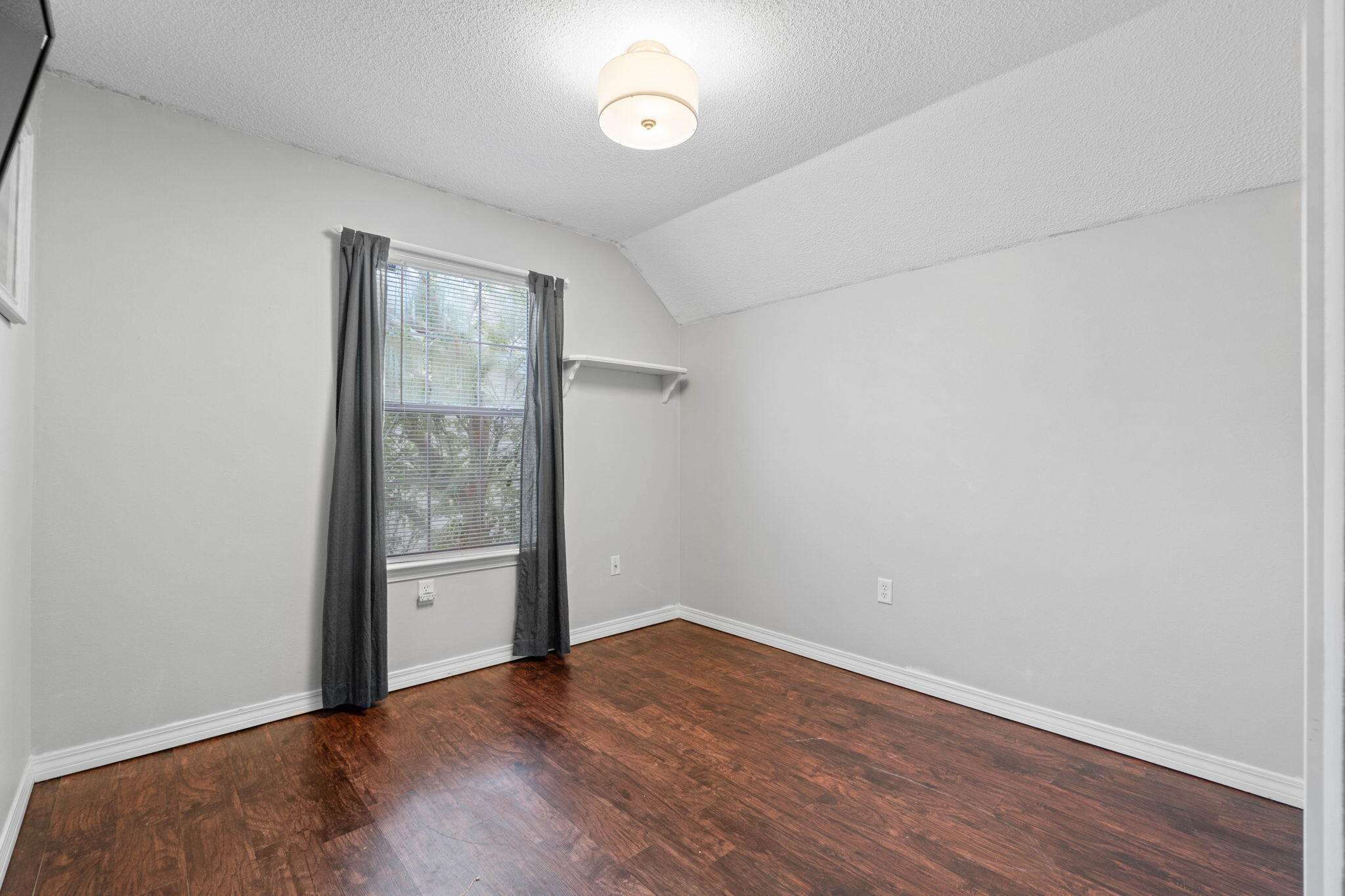 BROOKWOOD ESTATES - Residential